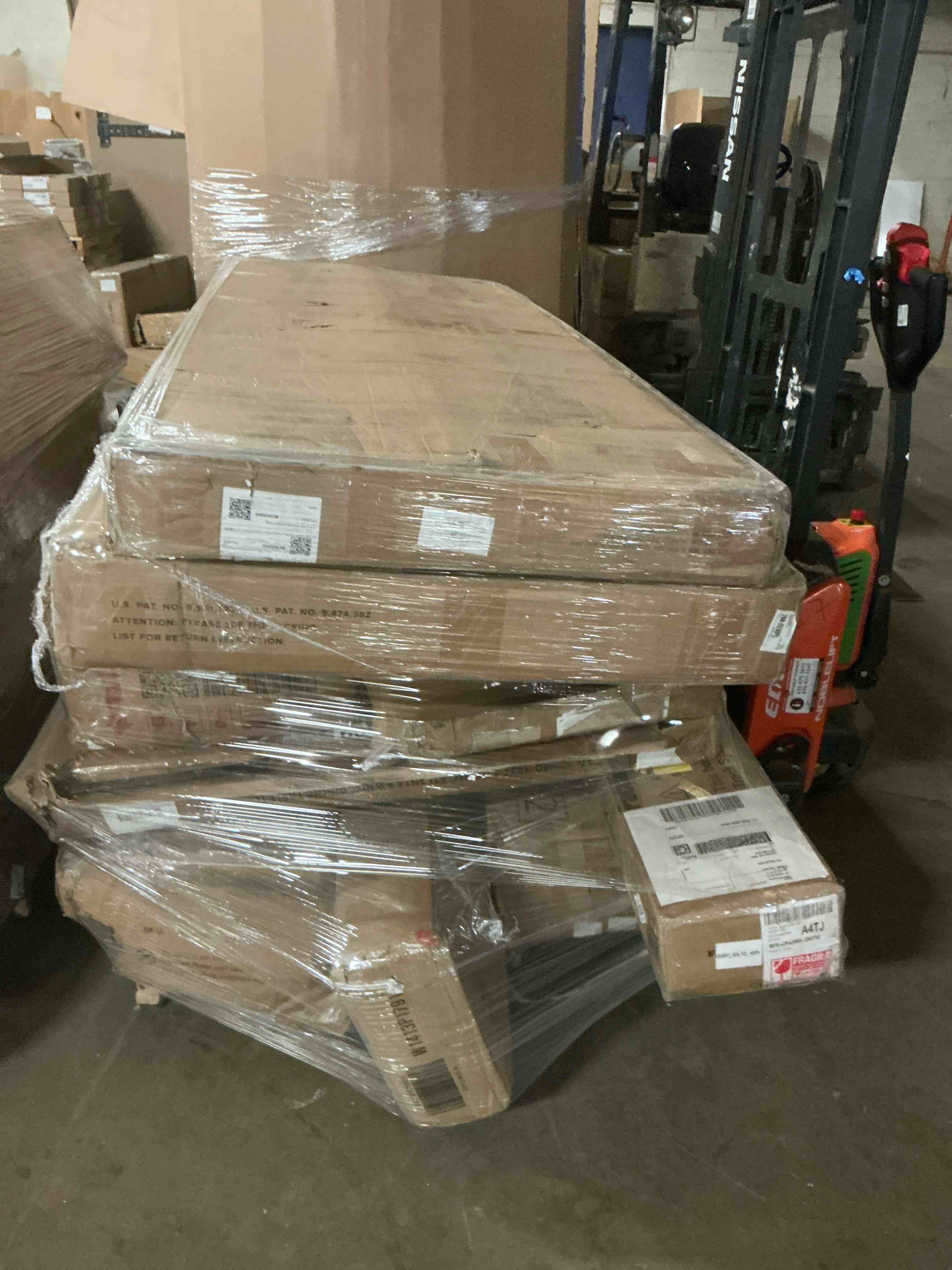 Miscellaneous Furniture Pallet (Must take full pallet)