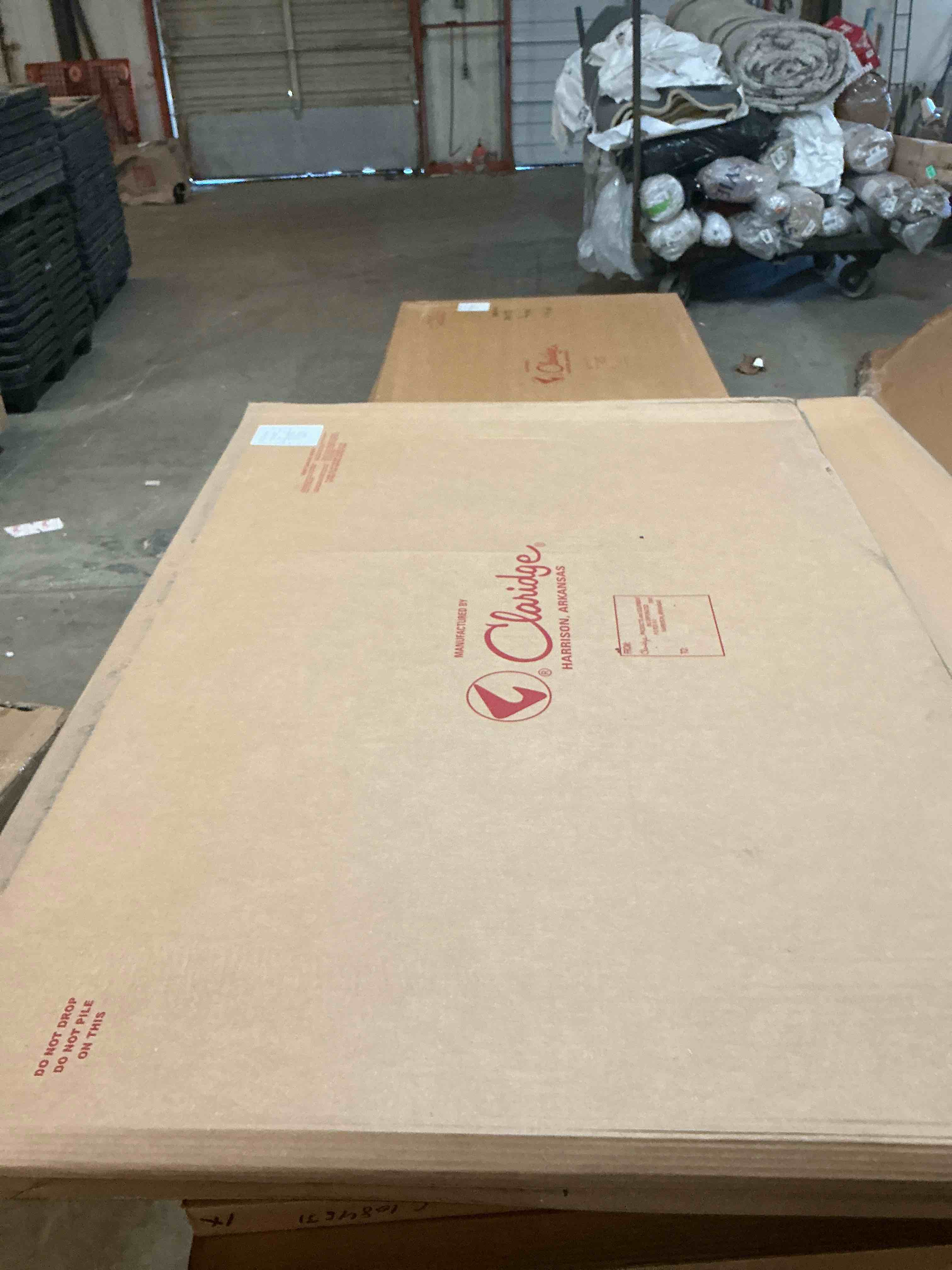 Condition photo showing Good Condition for Claridge Whiteboard 4 x 6