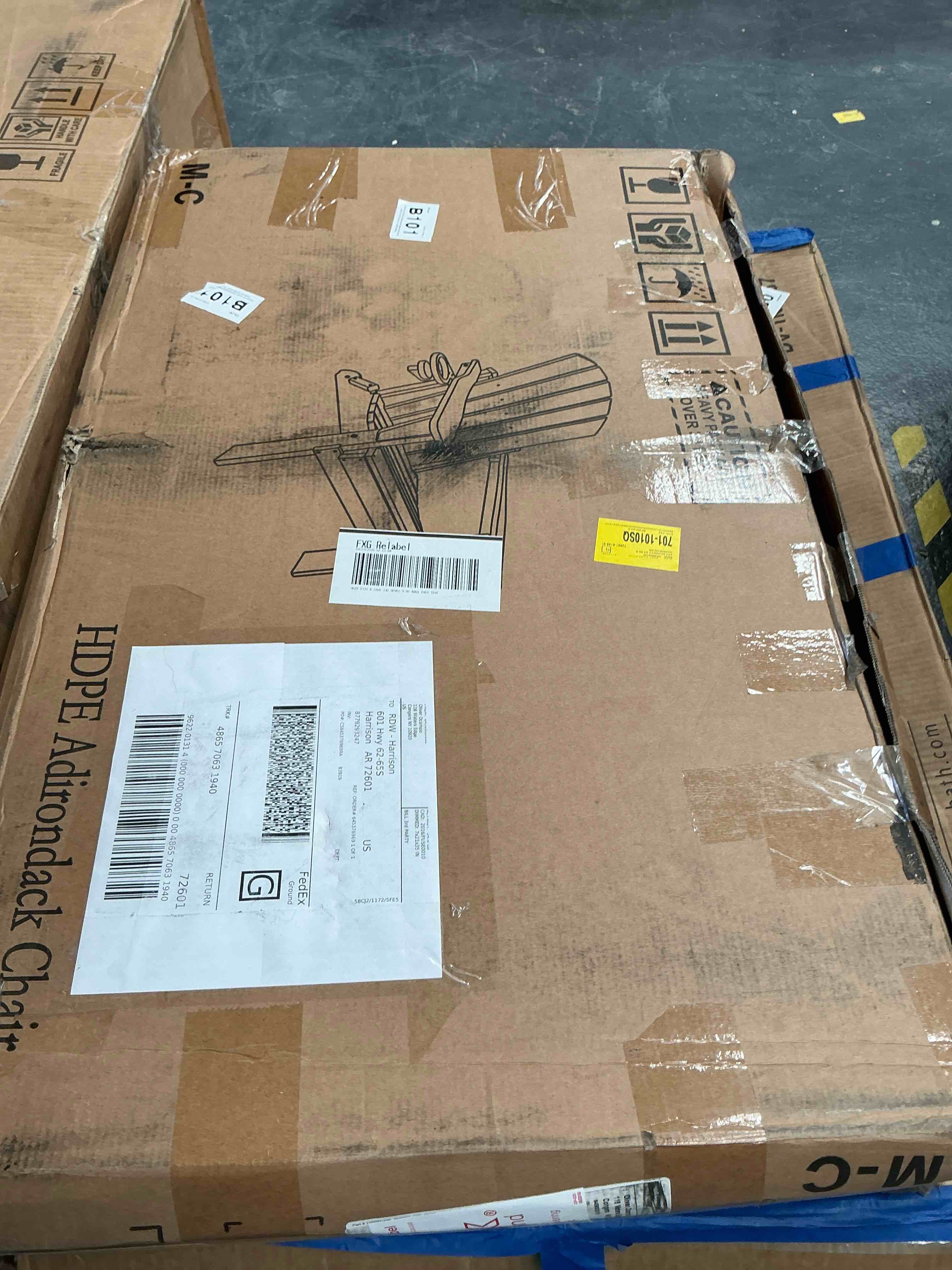 Condition photo showing Good Condition for folding adirondack chair