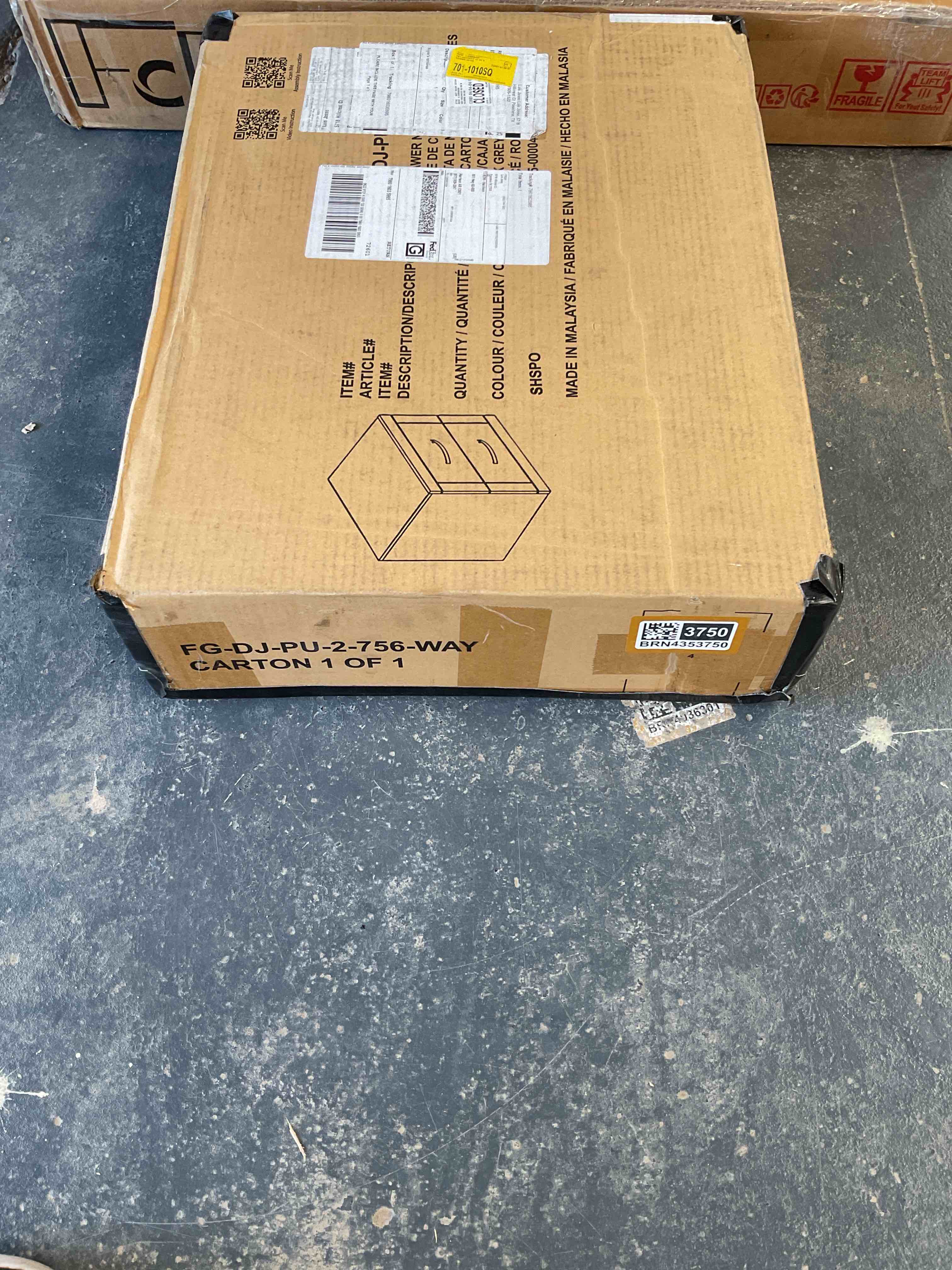 Condition photo showing Good Condition for avigail 20.31" 2 drawer nightstand