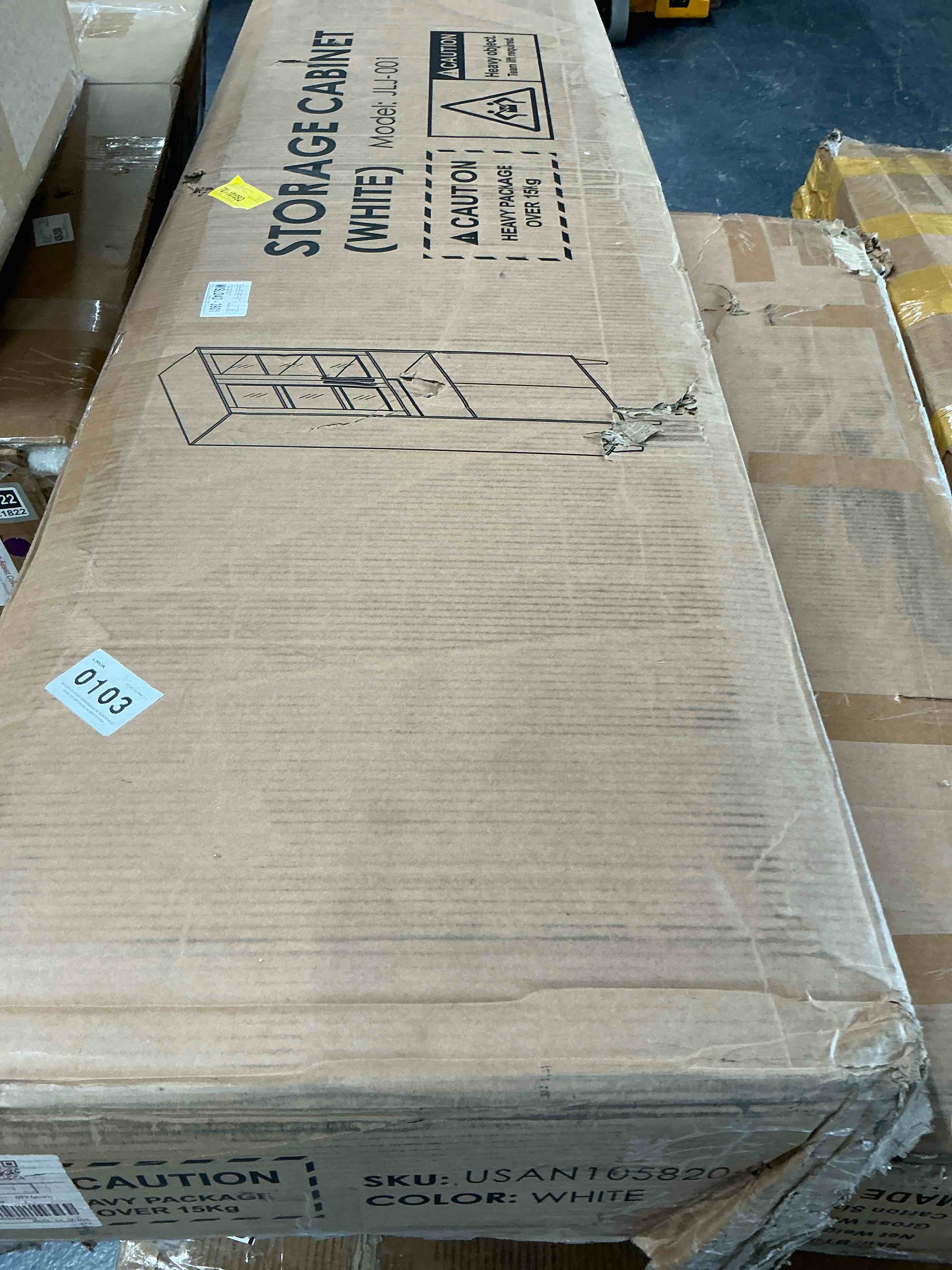 Condition photo showing Good Condition for 71.4" bookcase