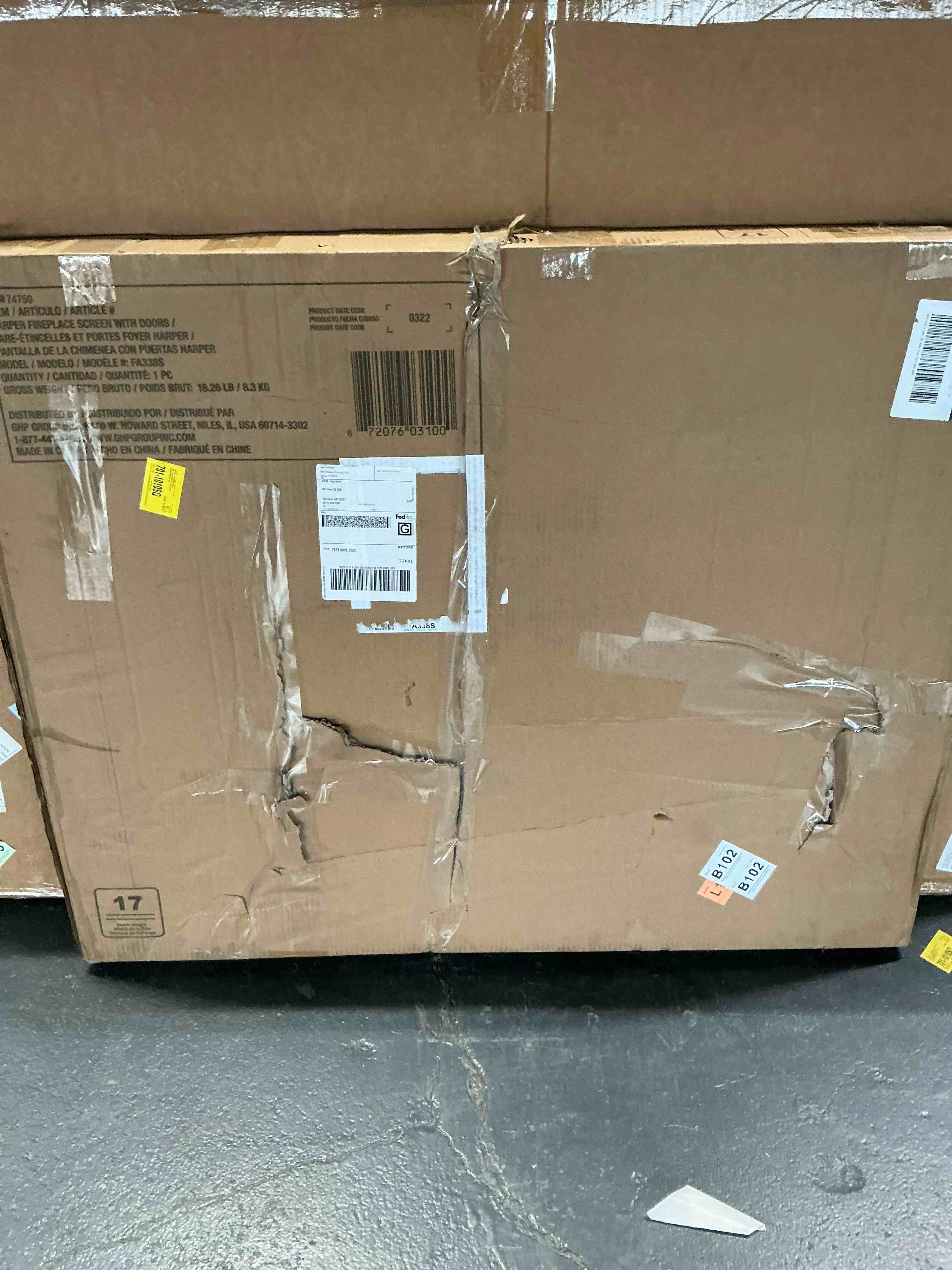 Condition photo showing Good Condition for cassiano 38x27in single panel fireplace screen handcrafted steel mesh spark guard w/ handles