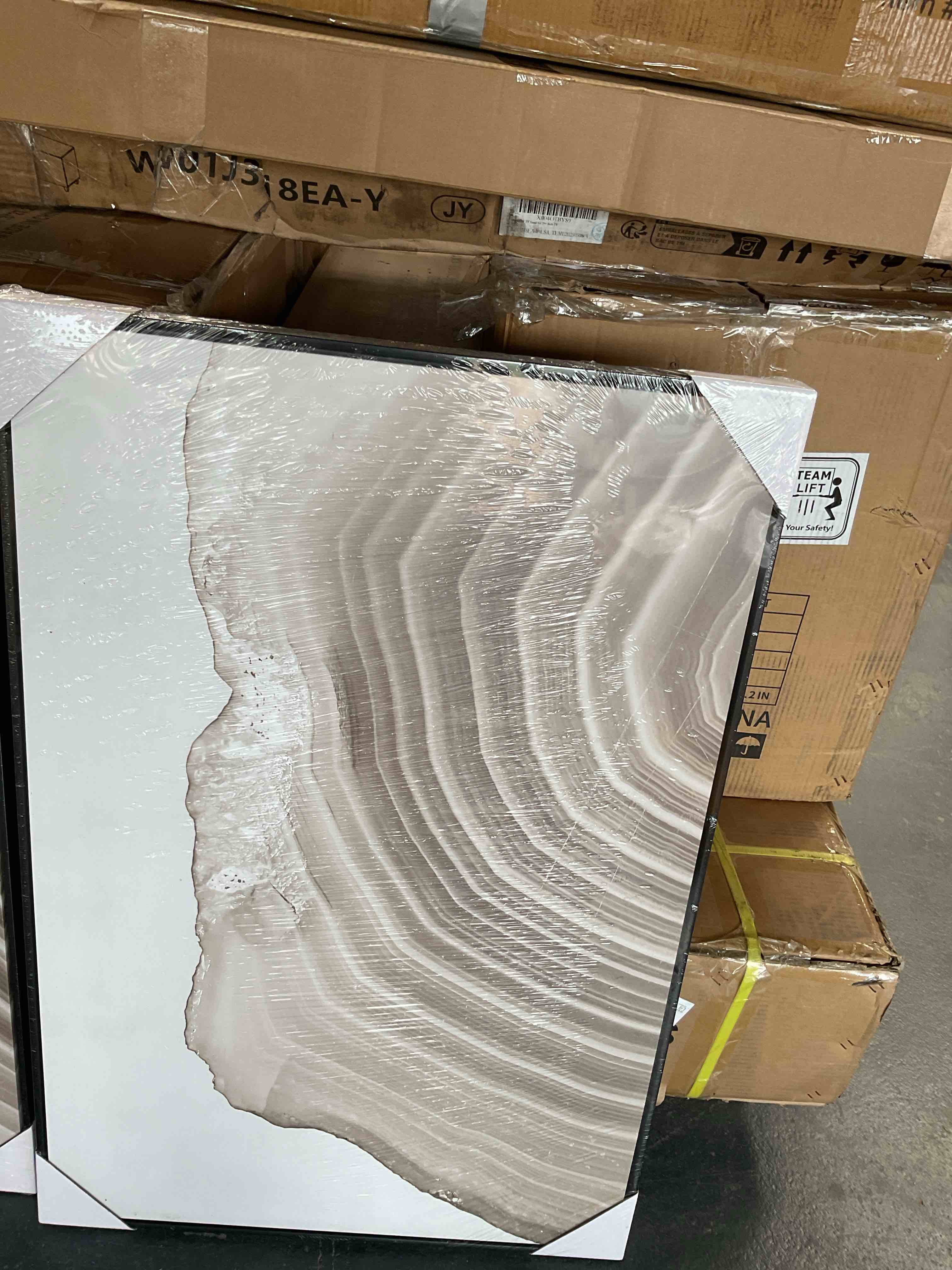 Condition photo showing Good Condition for dual pictures of a stone ring