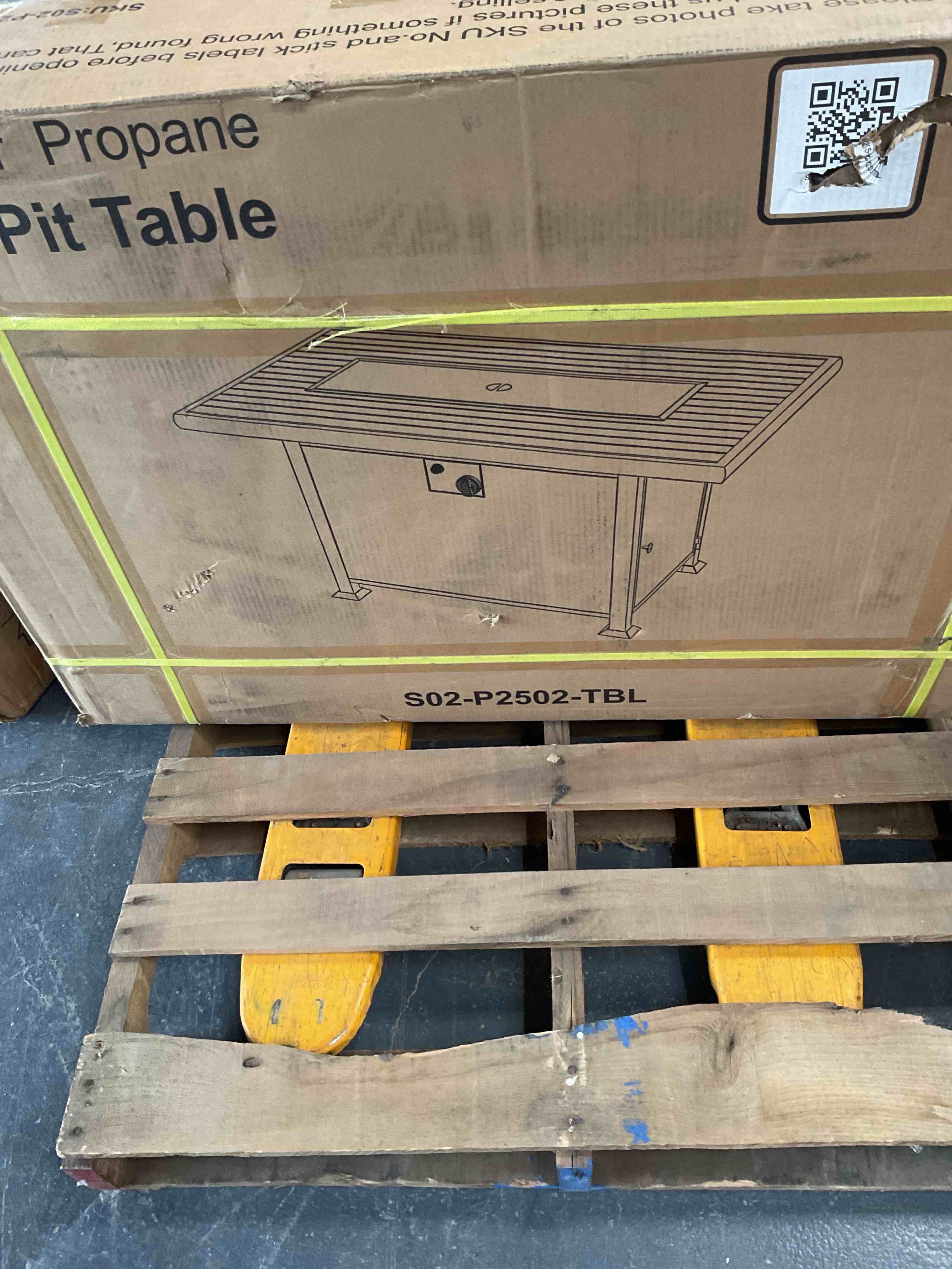 Condition photo showing Good Condition for outdoor propane fire pit table