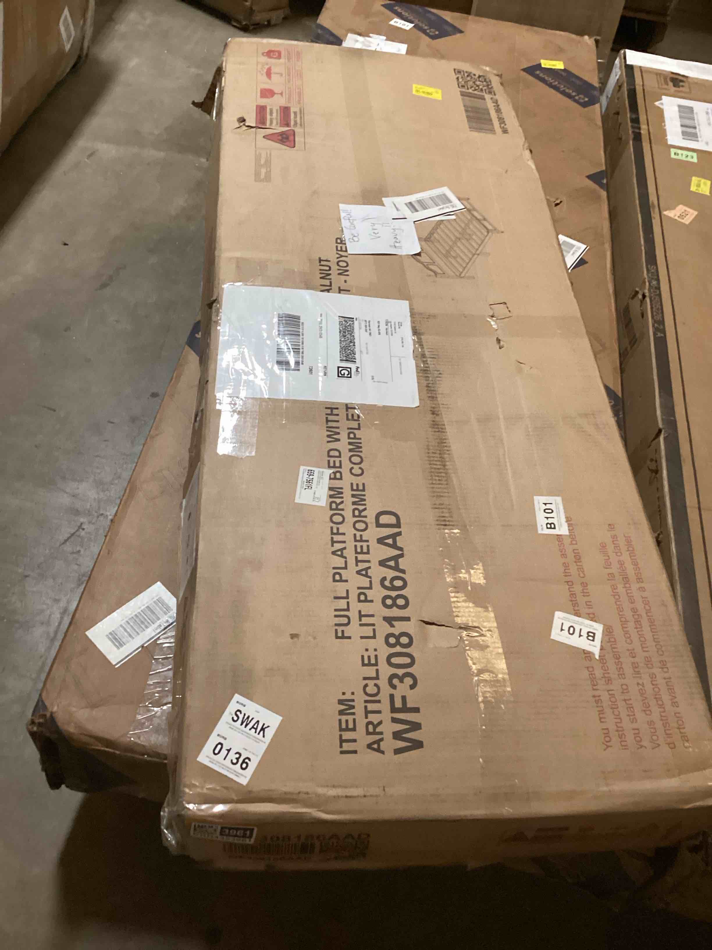 Condition photo showing Good Condition for brochan wood platform bed with headboard