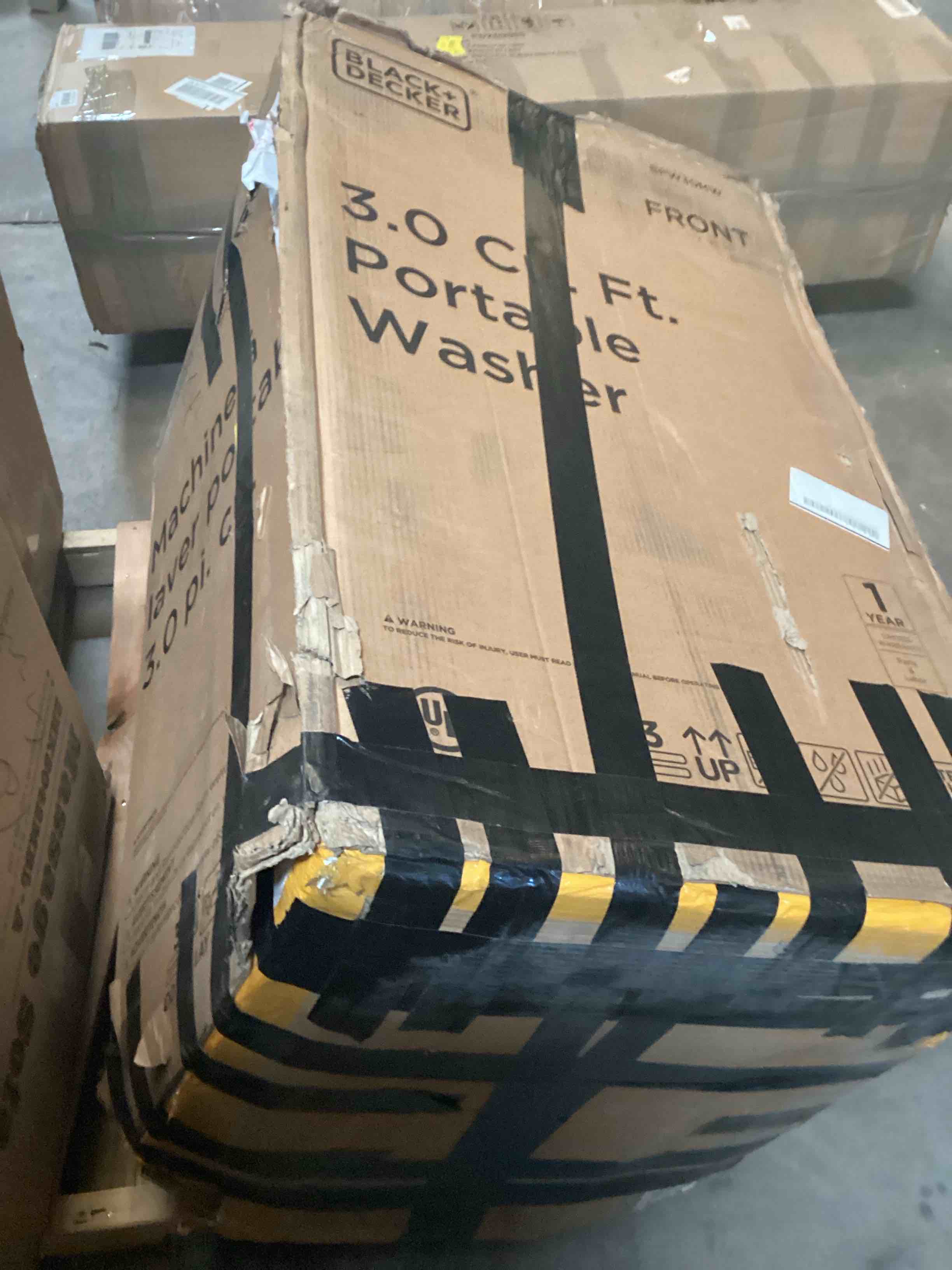 Condition photo showing Good Condition for bcwb series black+decker small portable washer, washing machine for household use, 3.0 cu. ft