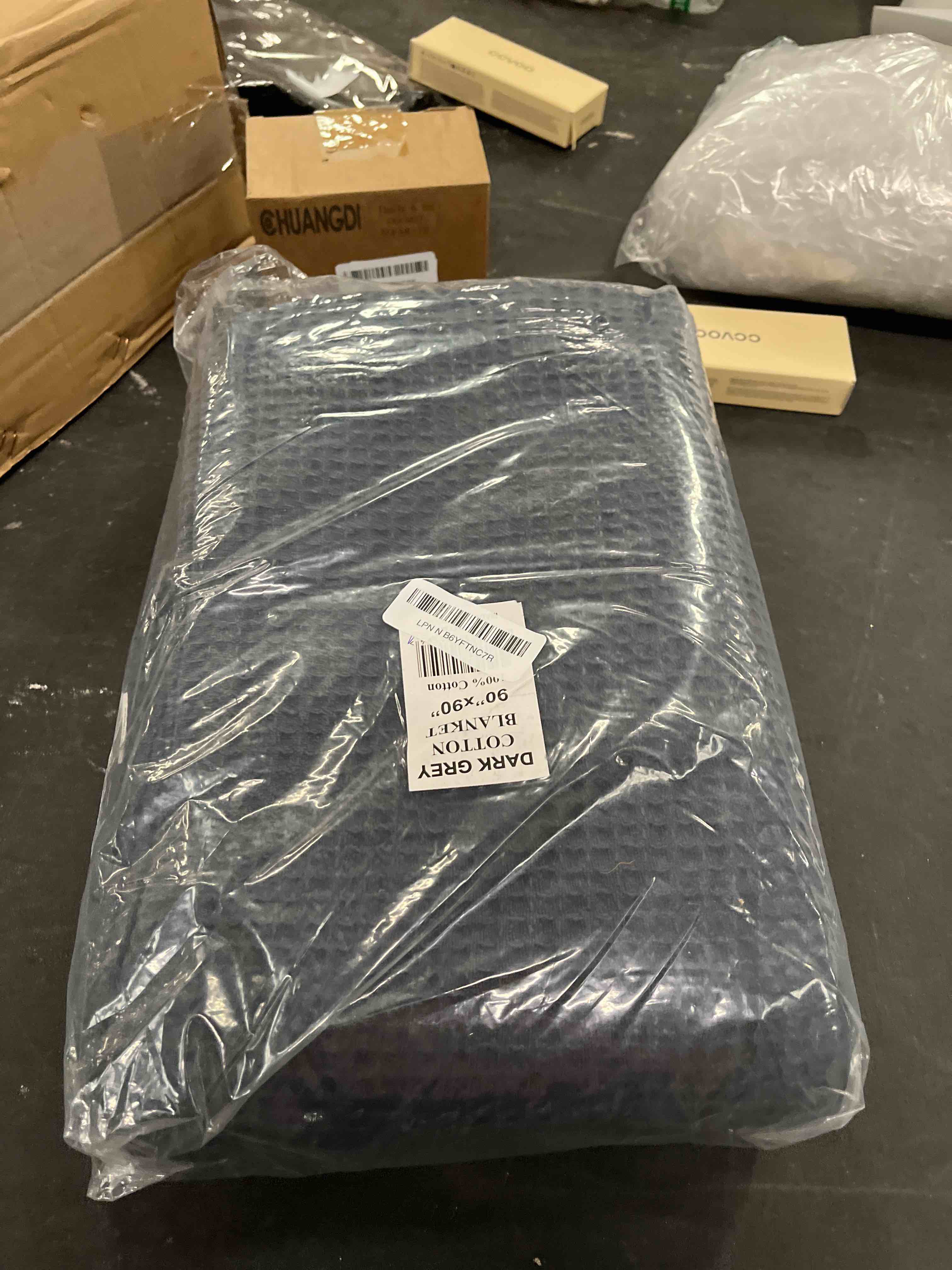 Condition photo showing Good Condition for 100% cotton blankets for bed - waffle weave blankets for summer, lightweight and breathable soft woven blanket for spring (dark grey, queen (90" x 90")) dark grey queen (90" x 90")