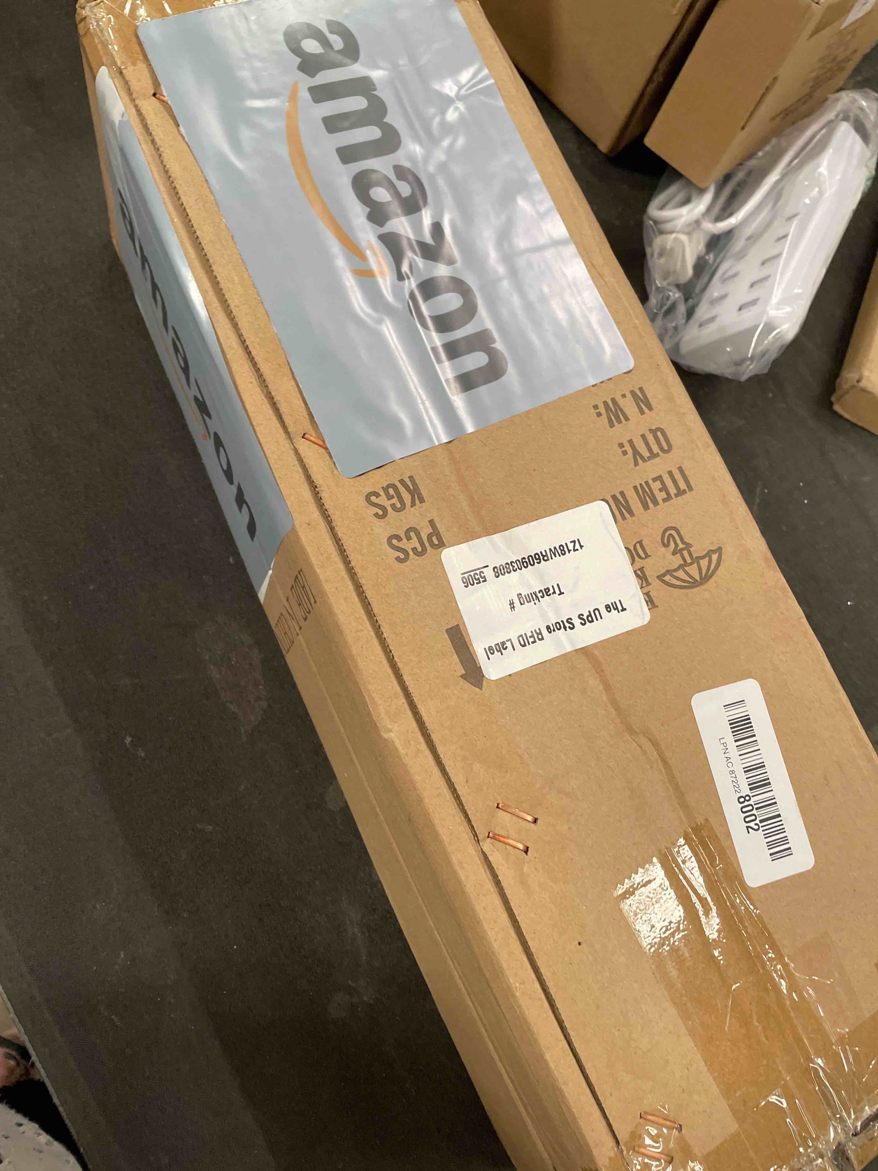 Condition photo showing Good Condition for modern lamp