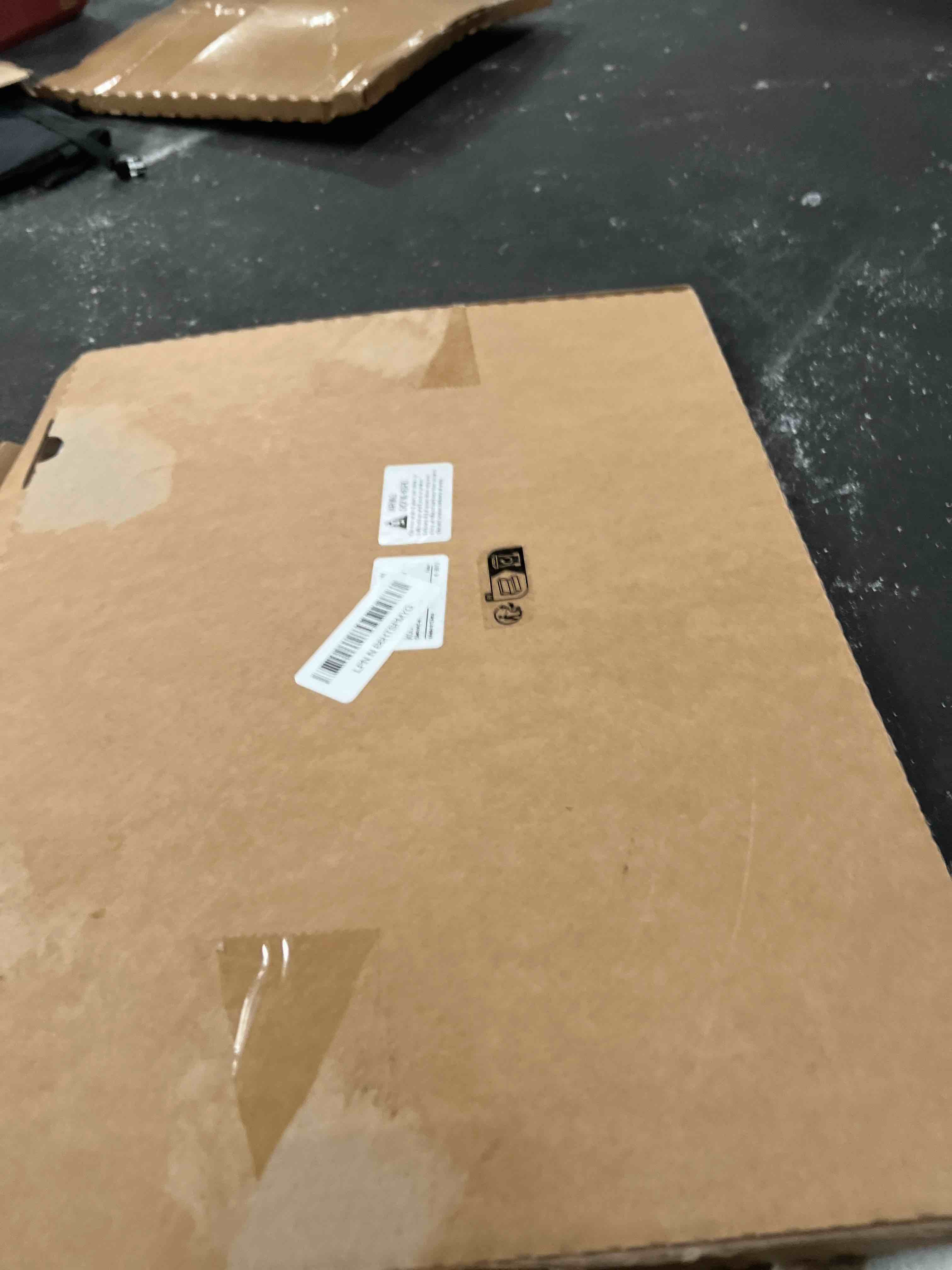 https://s3.amazonaws.com/lotting-images-prod/RustDustWanderlust/BRN4363028_1775747572540.jpeg
