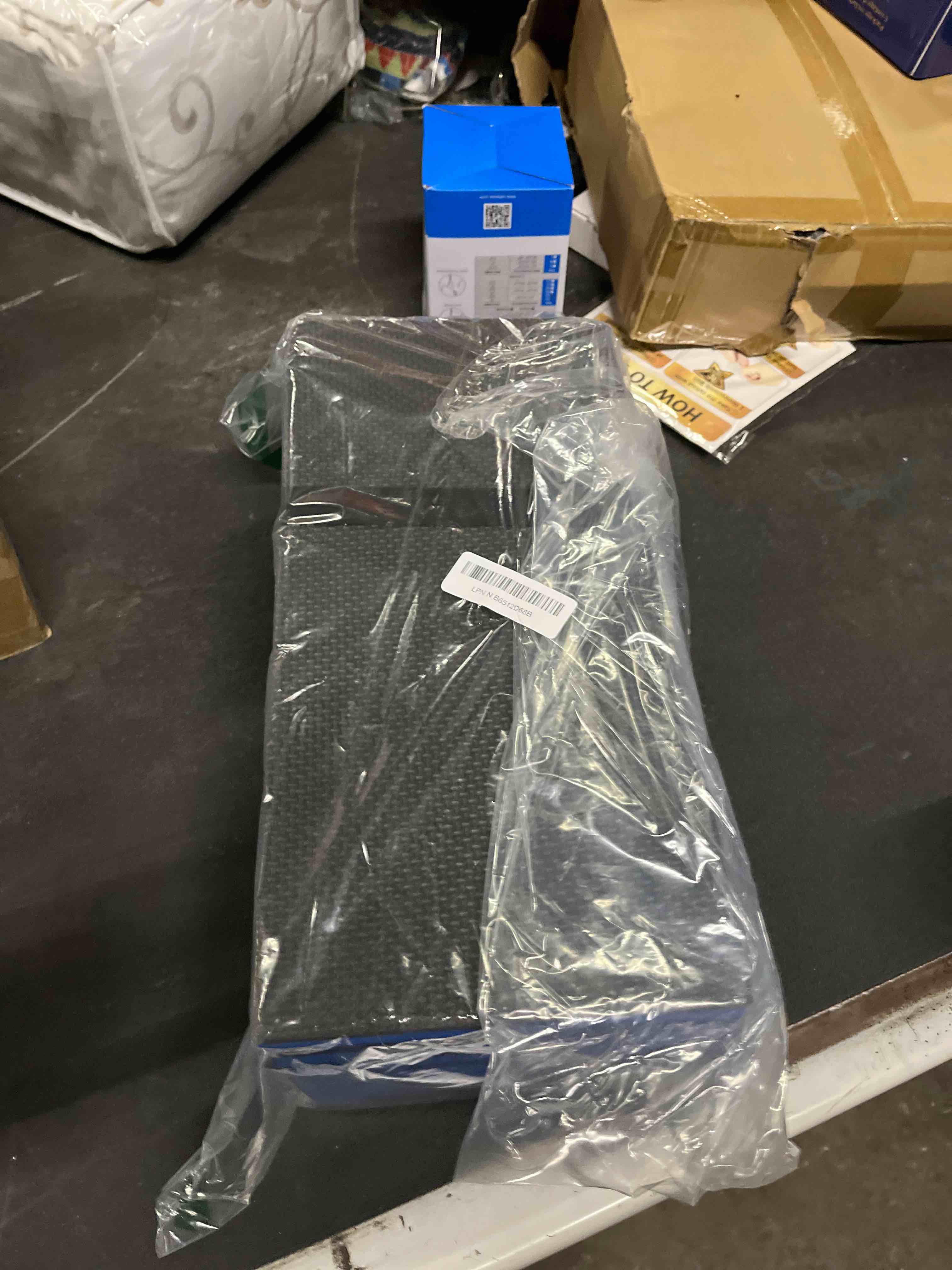 Condition photo showing Good Condition for sevenjungle foldable eva utility mat with handle, heavy duty mechanic mat for kneeling, workouts, ga