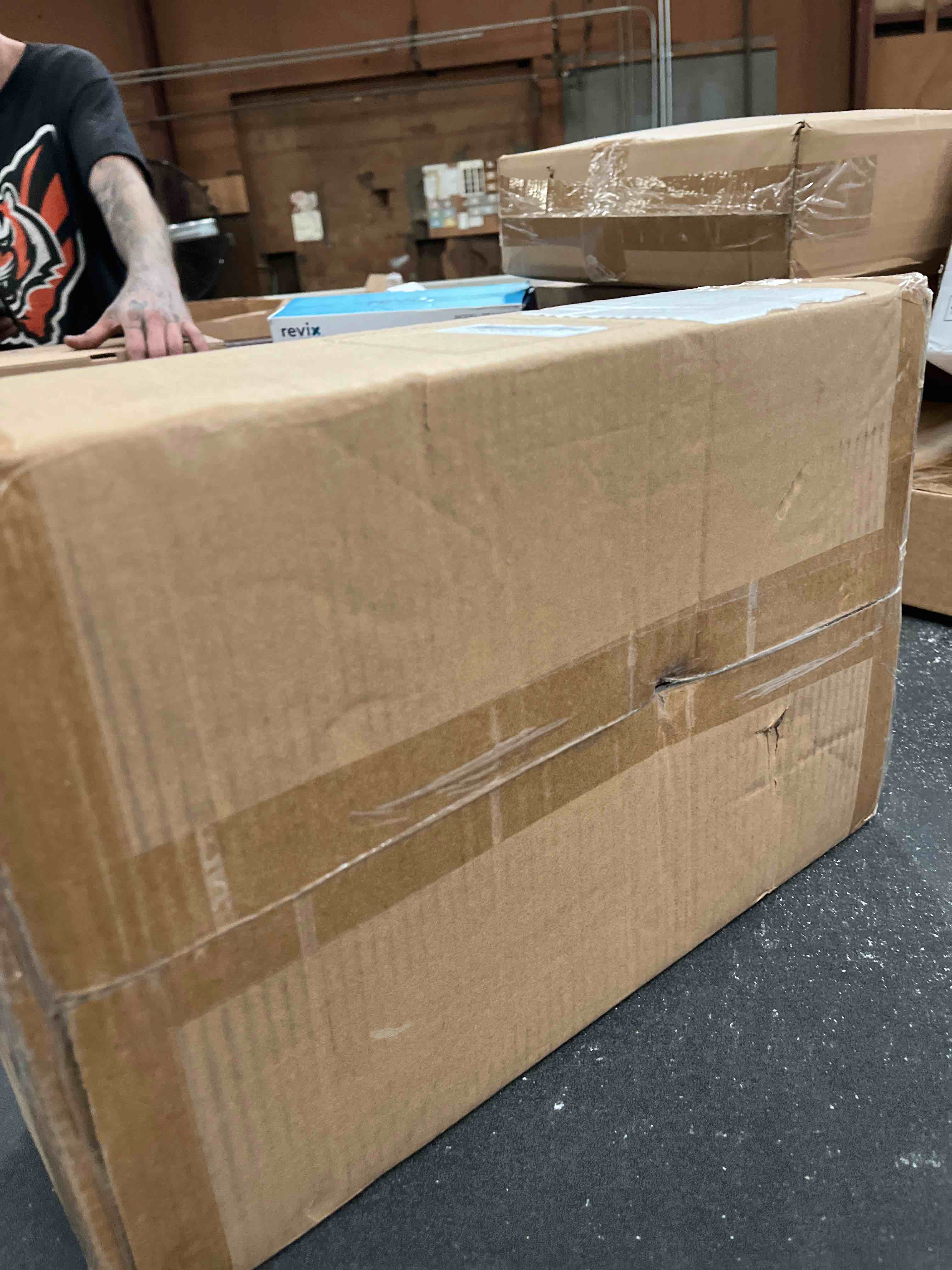 https://s3.amazonaws.com/lotting-images-prod/RustDustWanderlust/BRN4363455_1775668493618.jpeg