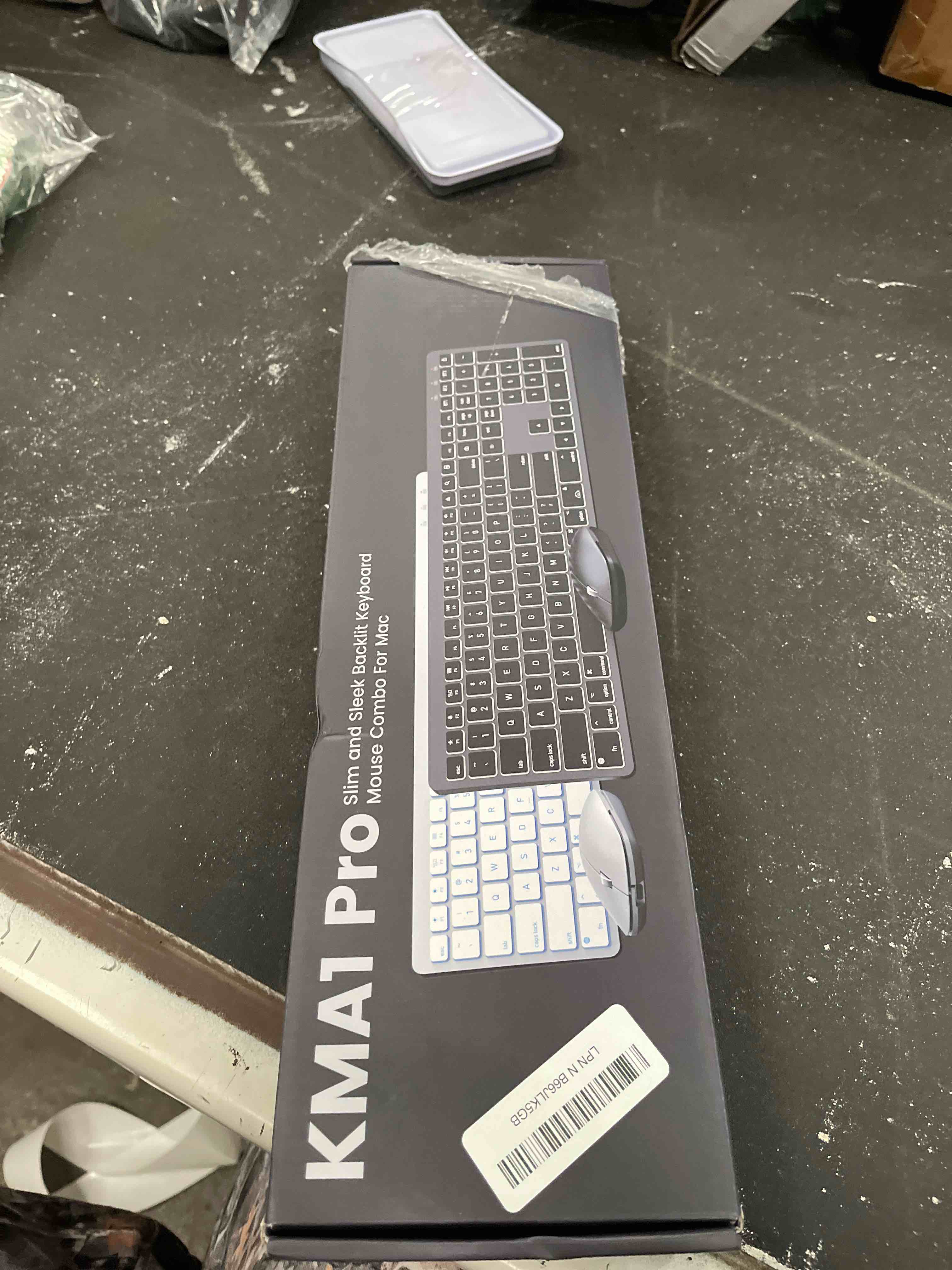 Condition photo showing Good Condition for sablute bluetooth keyboard and mouse for mac — 7-color backlit, multi-device, rechargeable, full-size wireless keyboard mouse combo with quiet scissor-switch keys & tilt legs for mac (silver white)