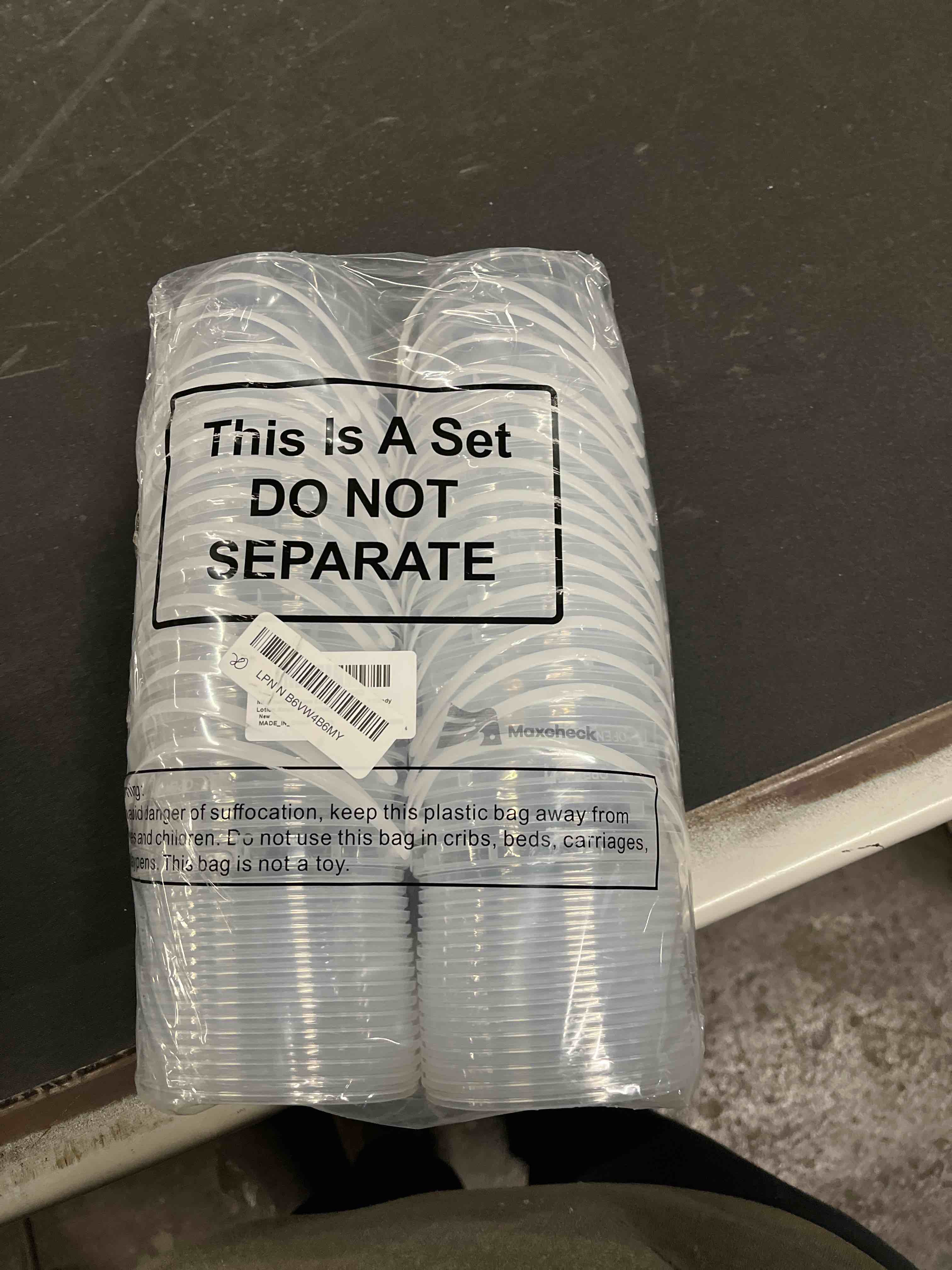 https://s3.amazonaws.com/lotting-images-prod/RustDustWanderlust/BRN4363744_1775732805376.jpeg