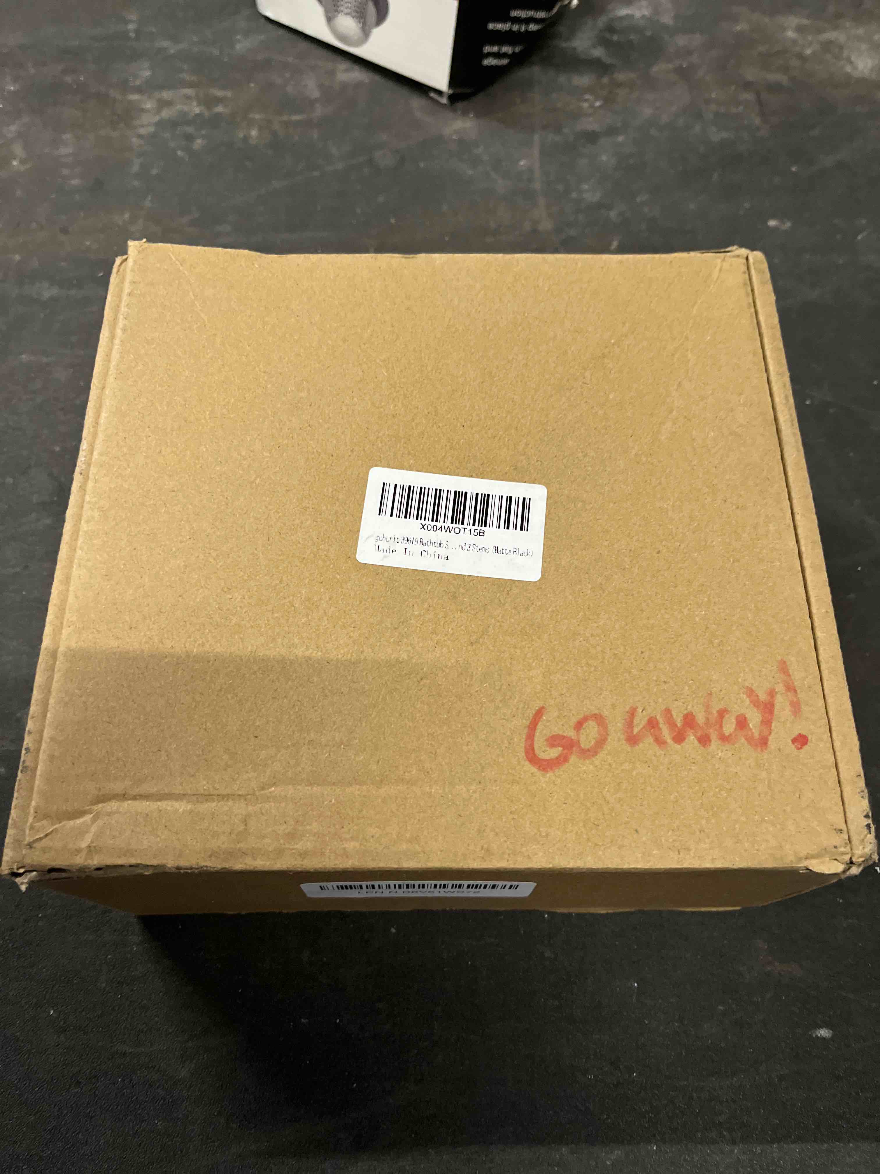 https://s3.amazonaws.com/lotting-images-prod/RustDustWanderlust/BRN4364136_1775733218289.jpeg