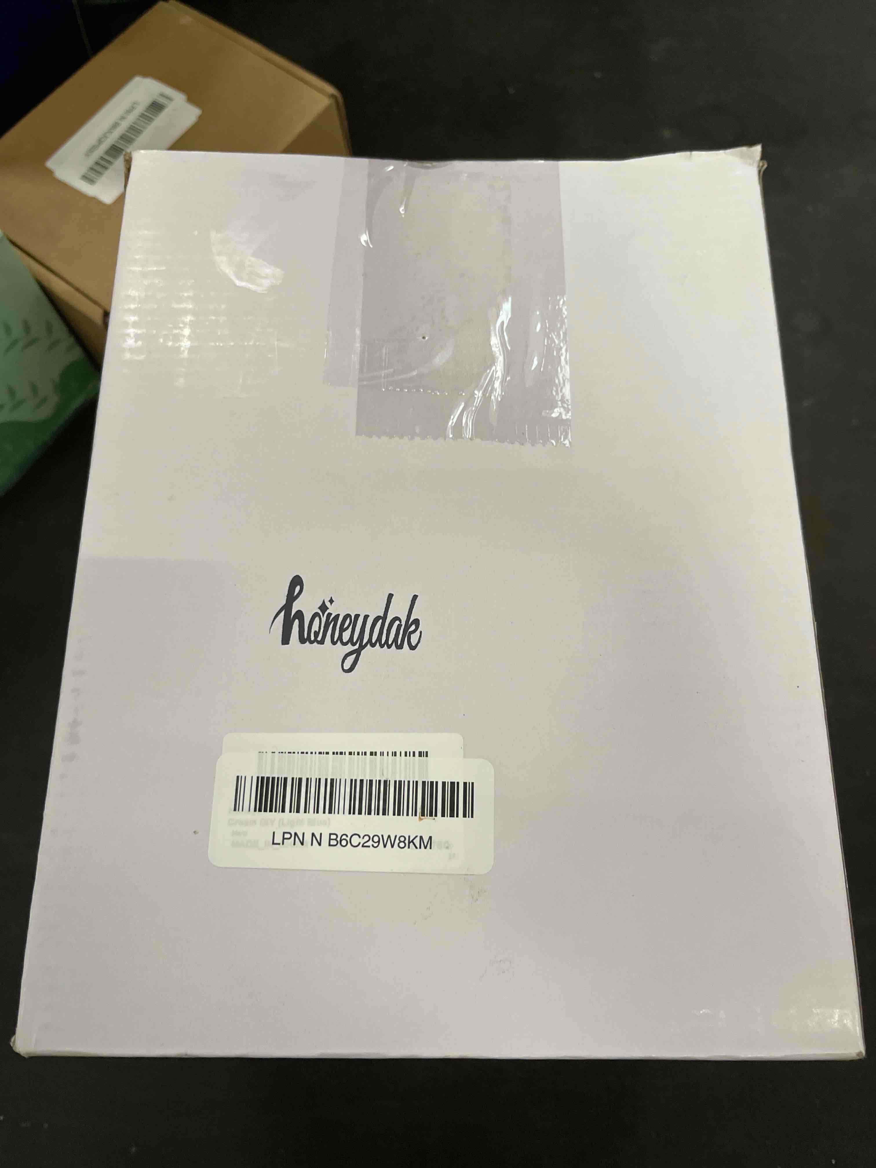 https://s3.amazonaws.com/lotting-images-prod/RustDustWanderlust/BRN4364673_1775745234290.jpeg