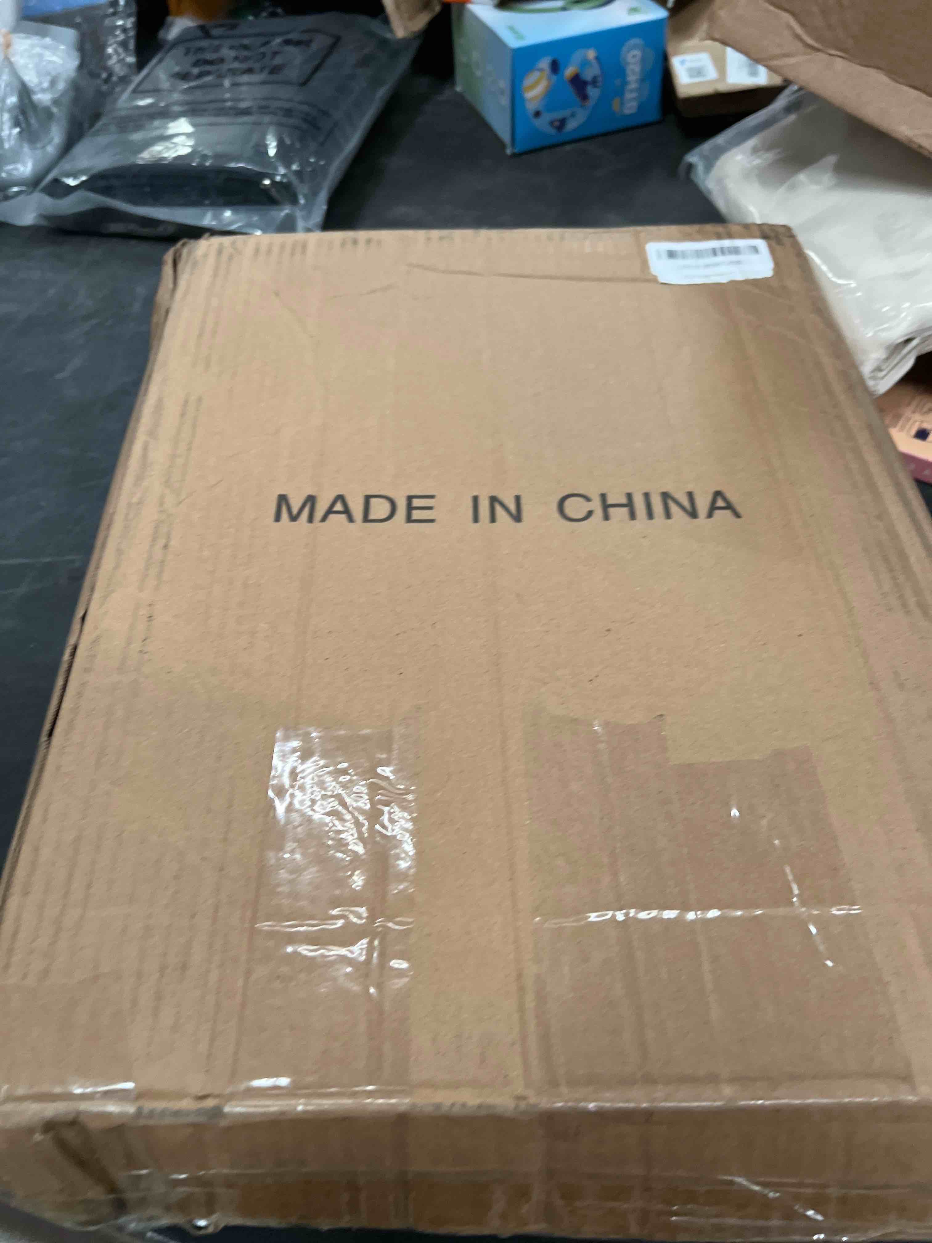 https://s3.amazonaws.com/lotting-images-prod/RustDustWanderlust/BRN4364912_1775755540049.jpeg
