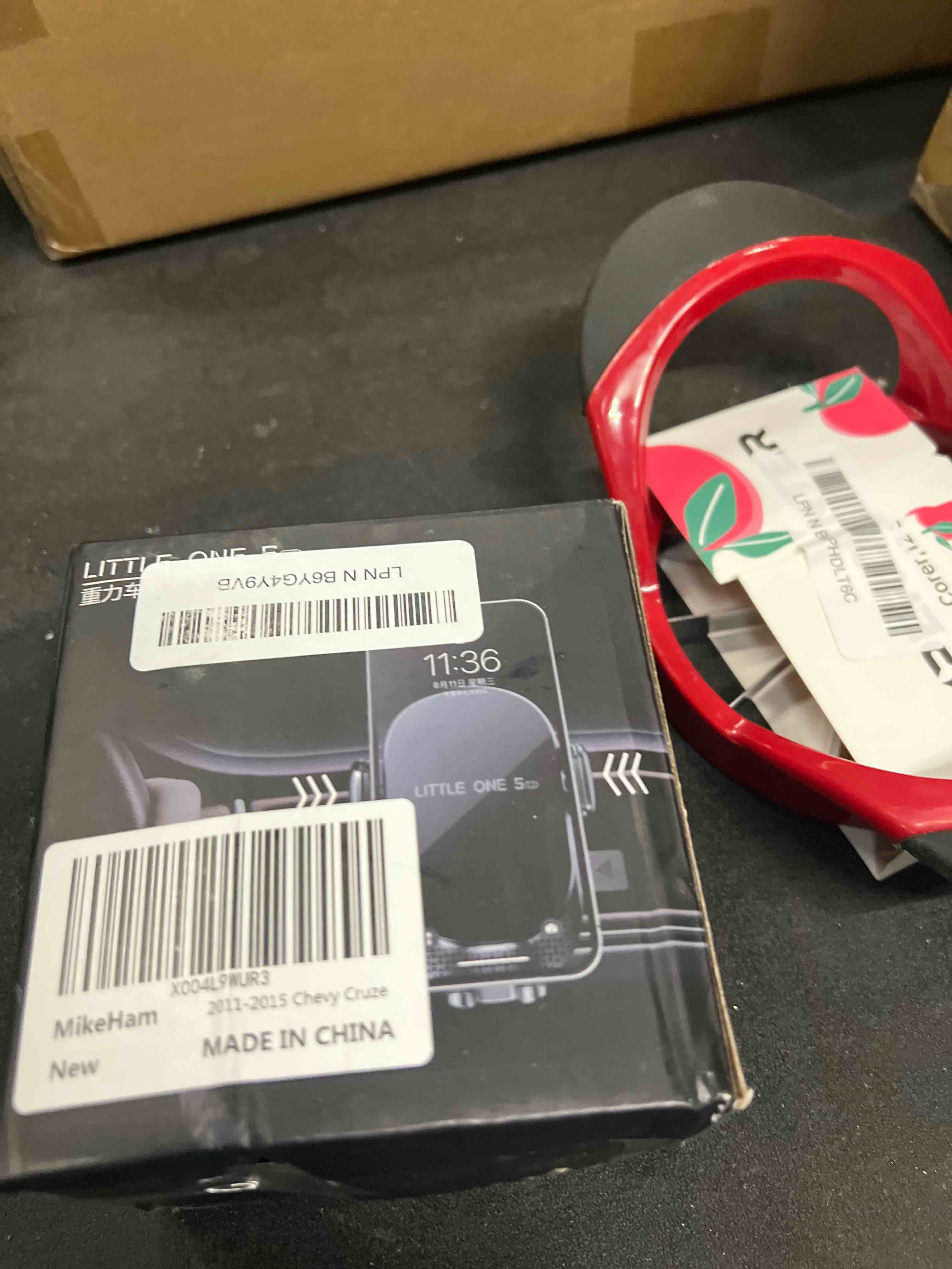 Condition photo showing Good Condition for car phone holder for chevrolet cruze auto accessories [only for 2011-2015 chevy cruze] [auto lock hands free cell phone mount car fits for iphone & all smartphones] 2011-2015 cruze