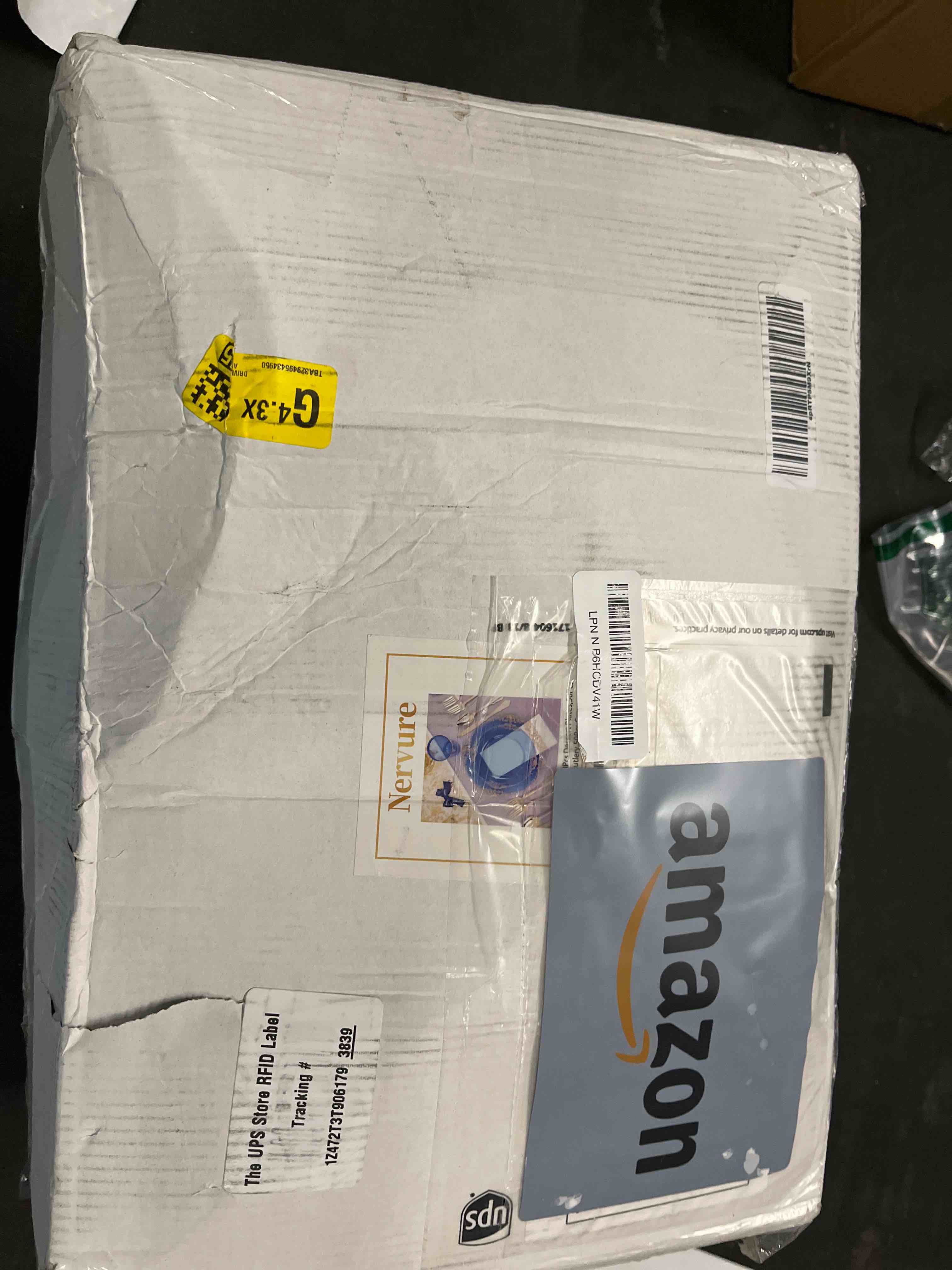 Condition photo showing Good Condition for nervure 350pcs clear blue plastic plates - blue gold plastic dinnerware sets for 50 guests - 100 disposable plates, 150 silverware, 50 cups, 50 napkins for wedding & party clear blue gold 350pcs(50guests)