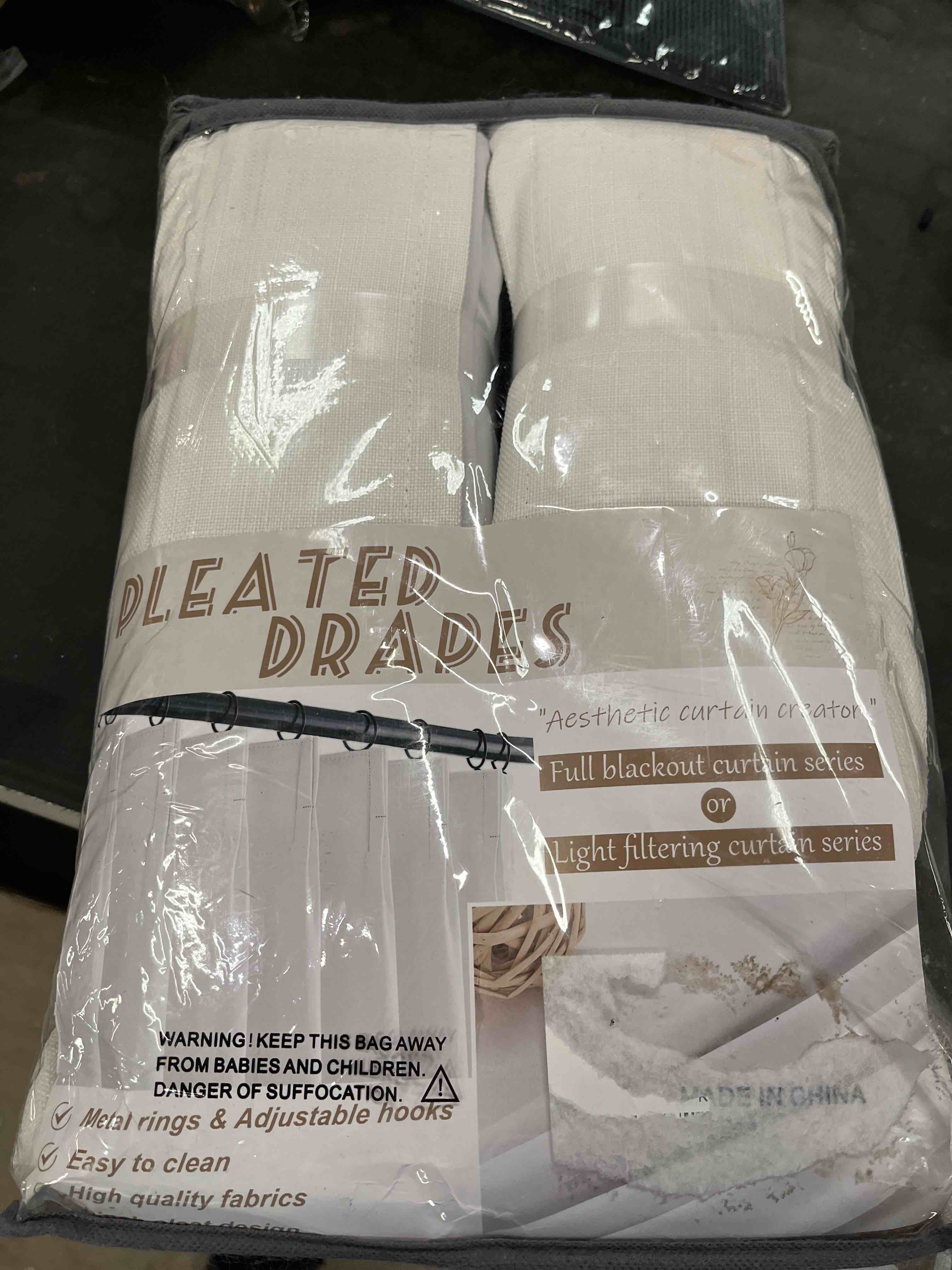 https://s3.amazonaws.com/lotting-images-prod/RustDustWanderlust/BRN4365559_1775832961082.jpeg