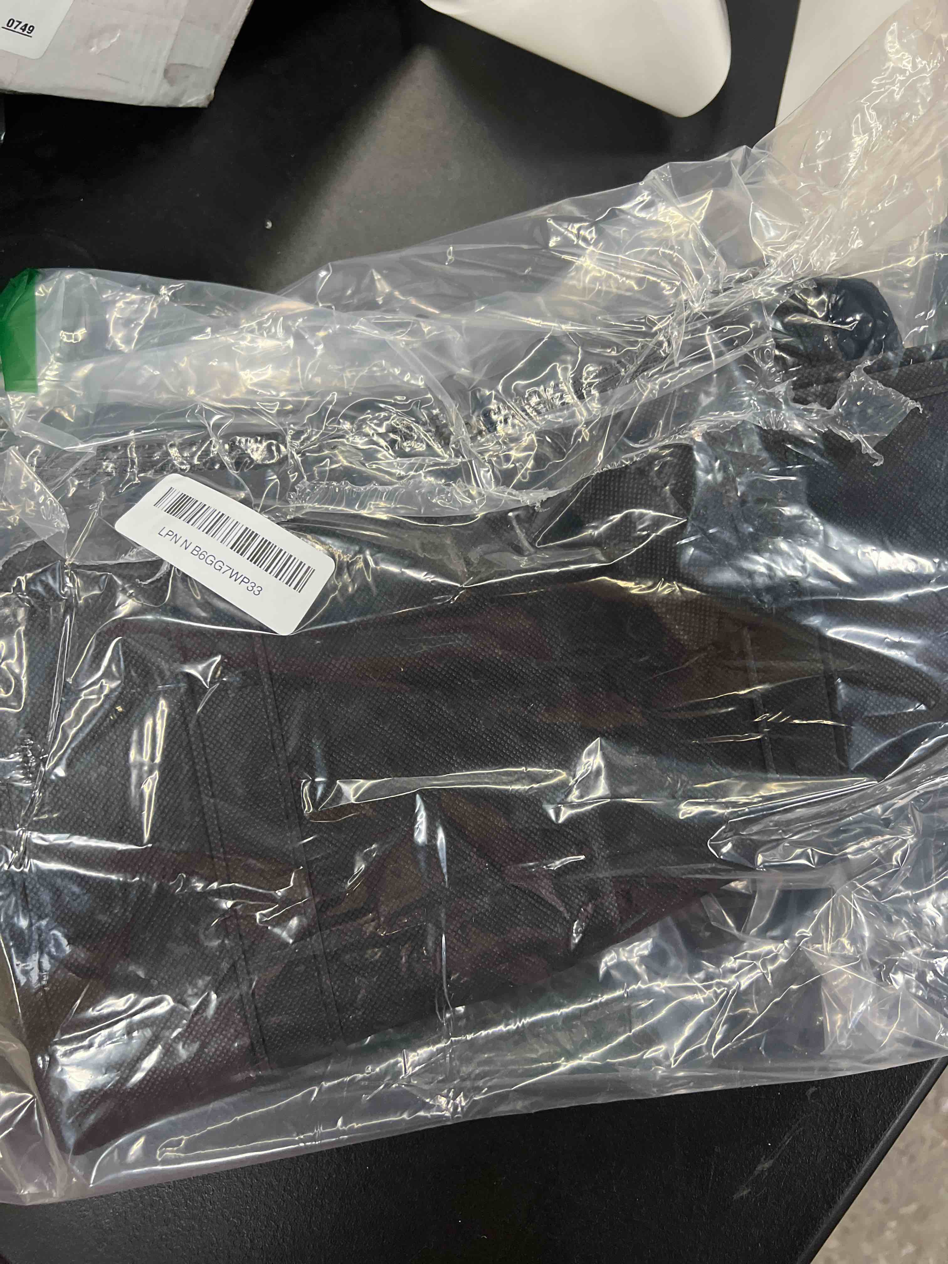 Condition photo showing Good Condition for 2pcs insulated shopping bag,insulated grocery bag,grocery cooler bag