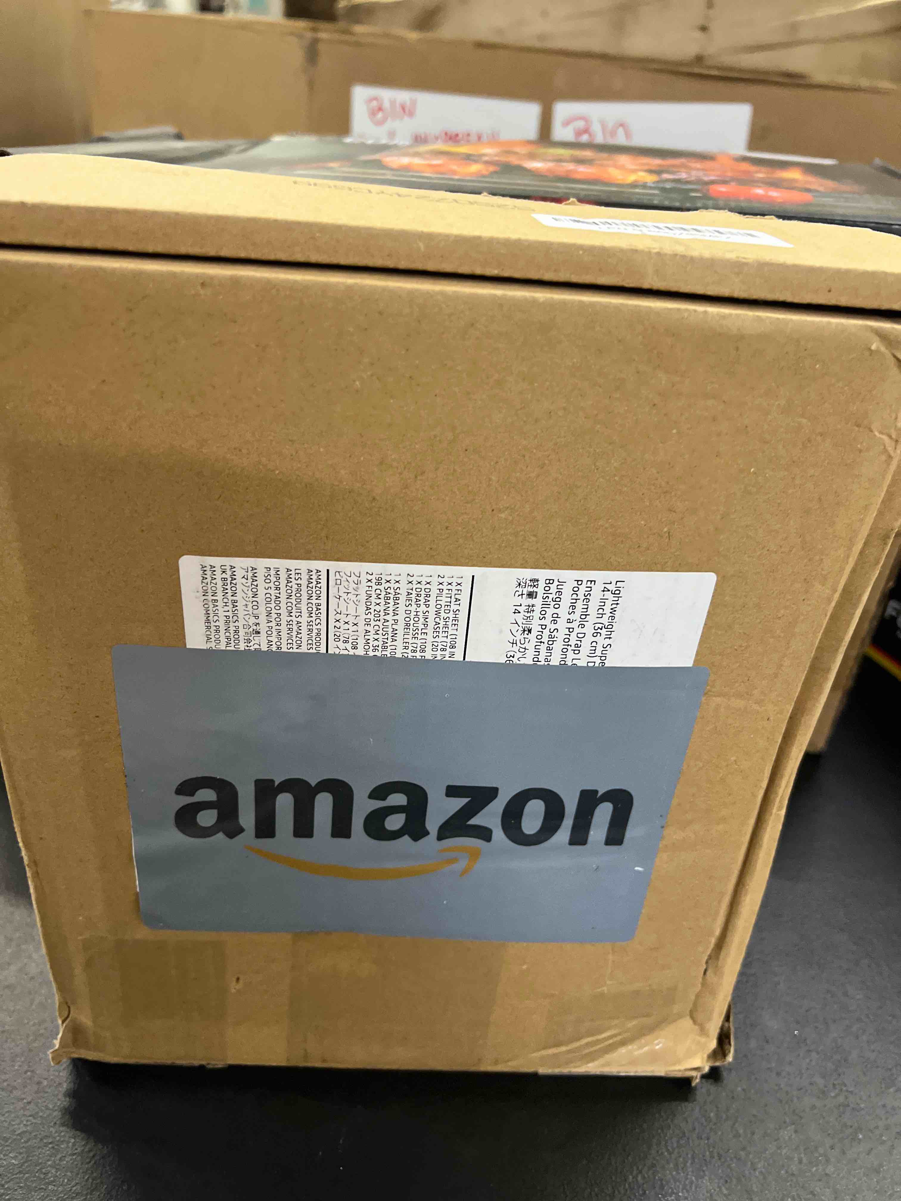Condition photo showing Good Condition for amazon basics breathable microfiber 4-piece bed sheet set, machine washable, wrinkle resistant with 14-inch deep pockets, king, burgundy, solid burgundy king