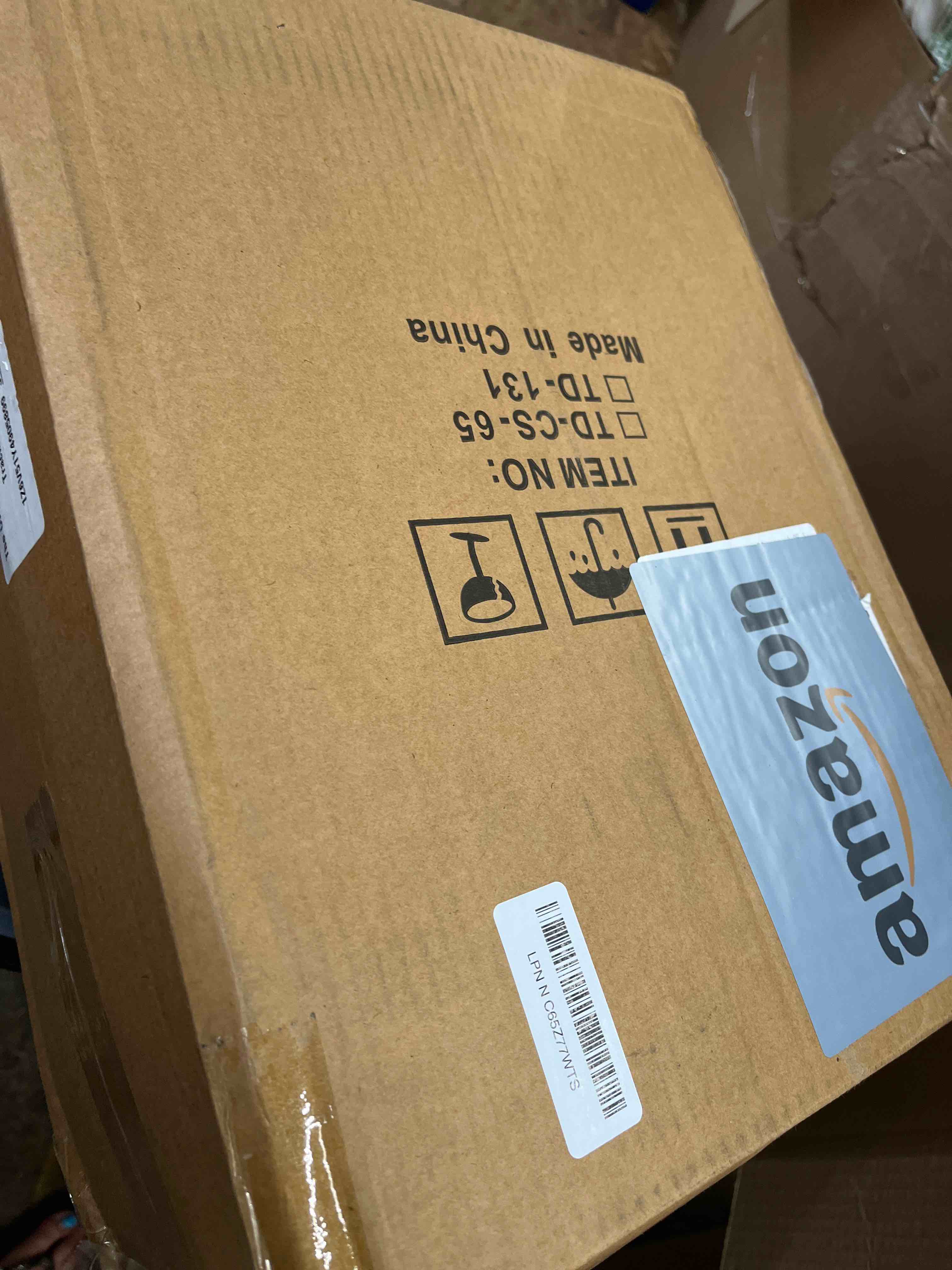 https://s3.amazonaws.com/lotting-images-prod/RustDustWanderlust/BRN4374590_1776955972388.jpeg