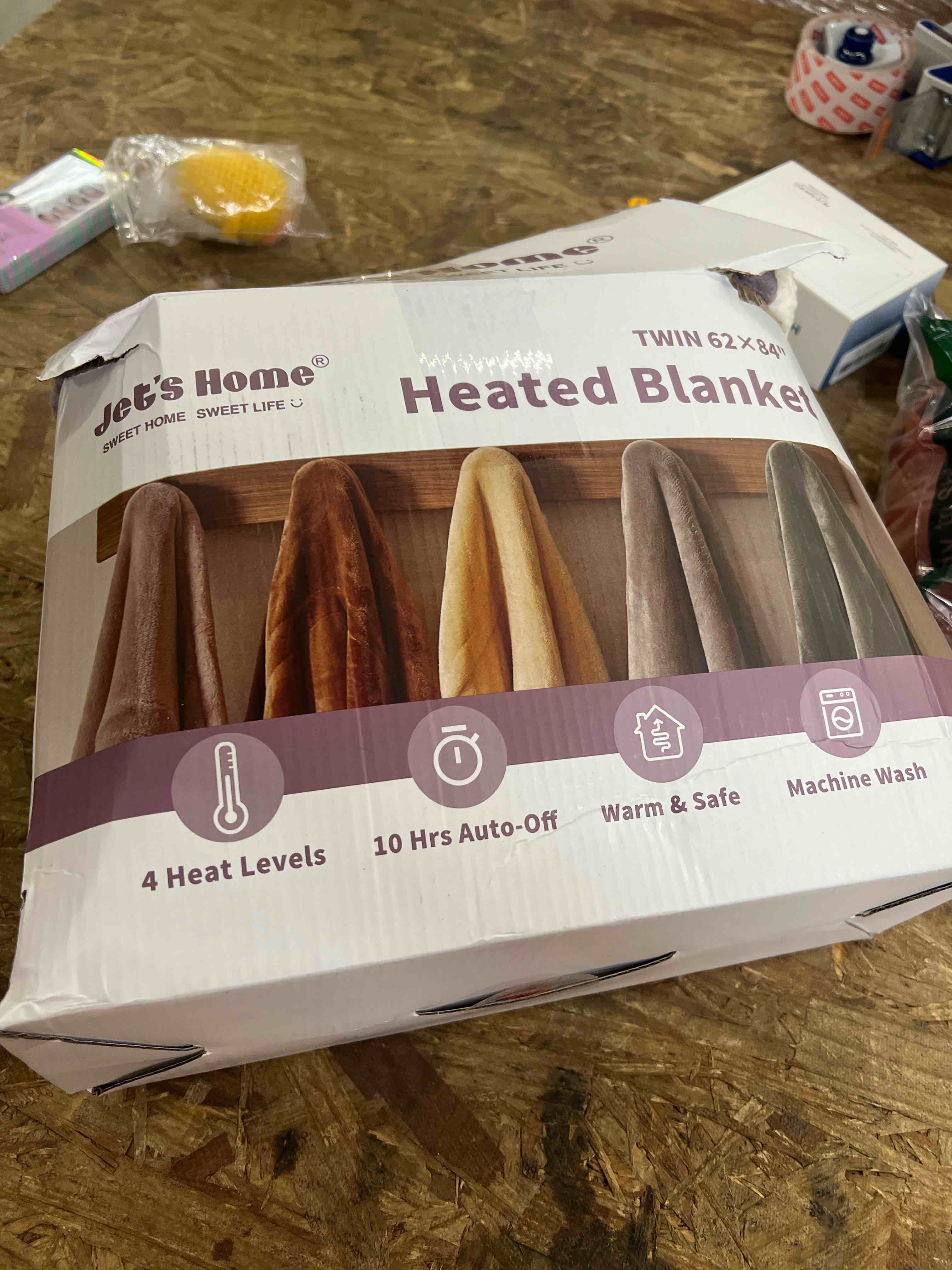 Condition photo showing Good Condition for jet's home heated blanket twin 62"x84" - etl&fcc certified flannel electric blanket machine washable heating blanket with 4 heating levels 10 hours auto-off overheating protection (purple) purple twin
