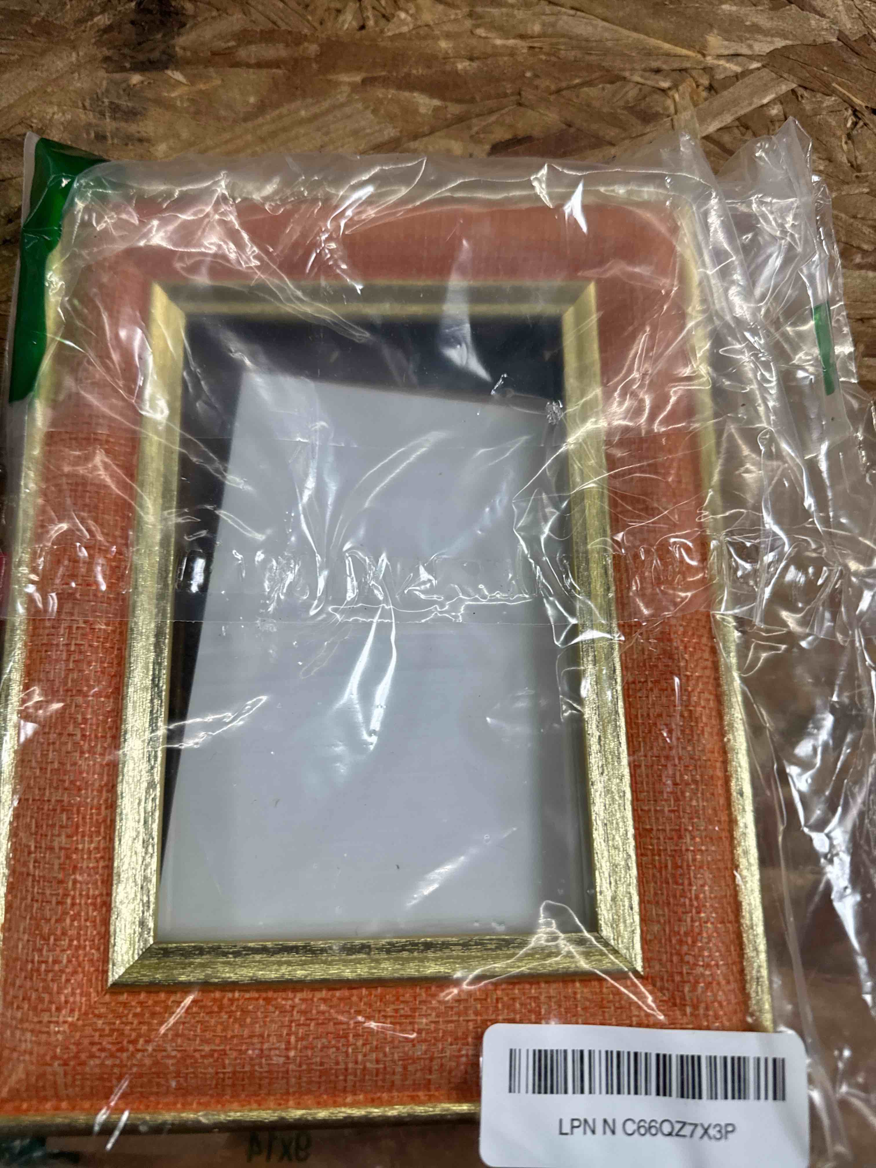 Condition photo showing Good Condition for 4x6 picture frame - orange fabric & rustic gold border hd real glass with easel for tabletop/wall decor (family photos, artwork - 1 pack) orange-1pcs 4x6