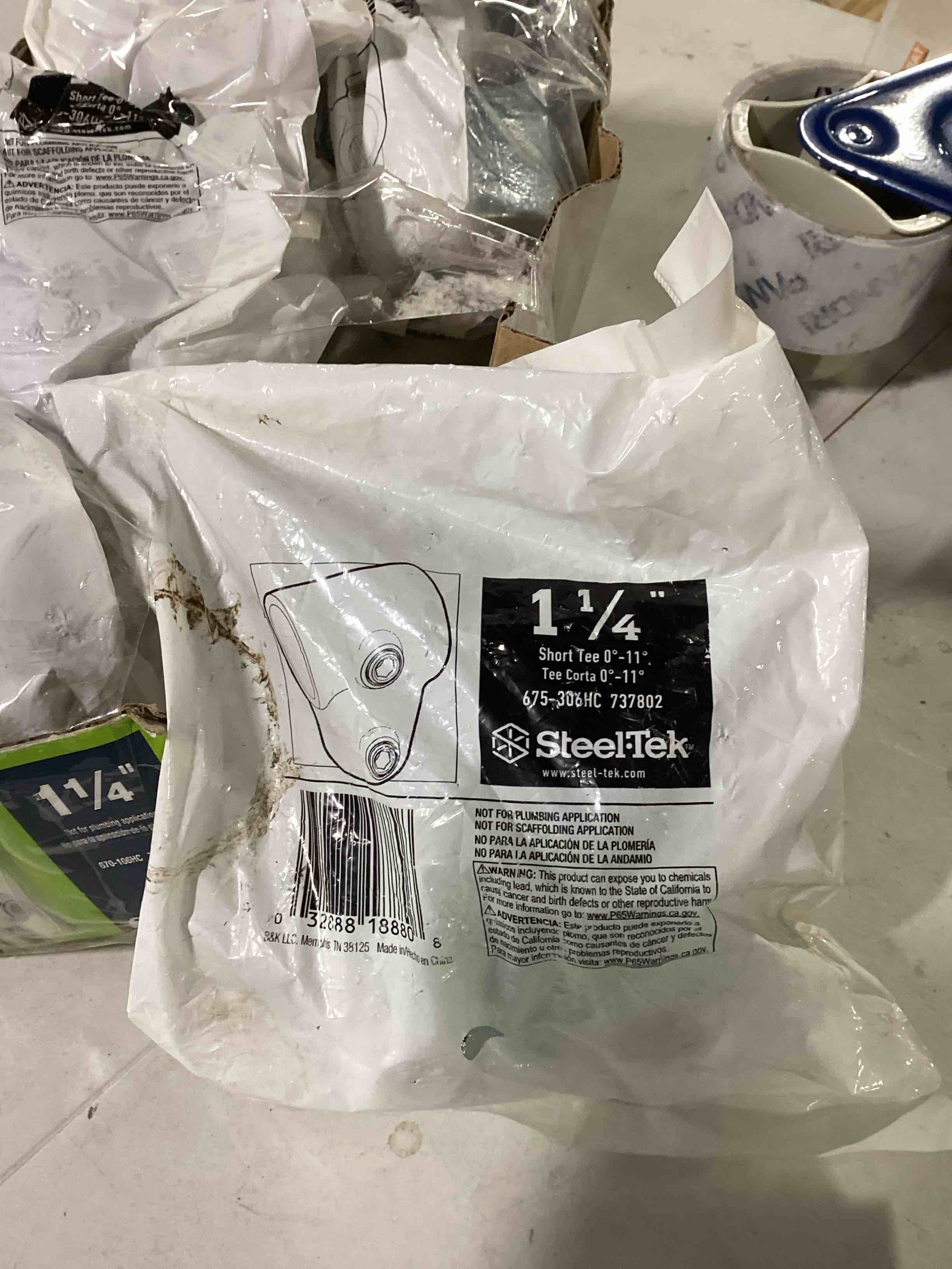 Condition photo showing Good Condition for STL TEE 1-1/4 SX1-1/4