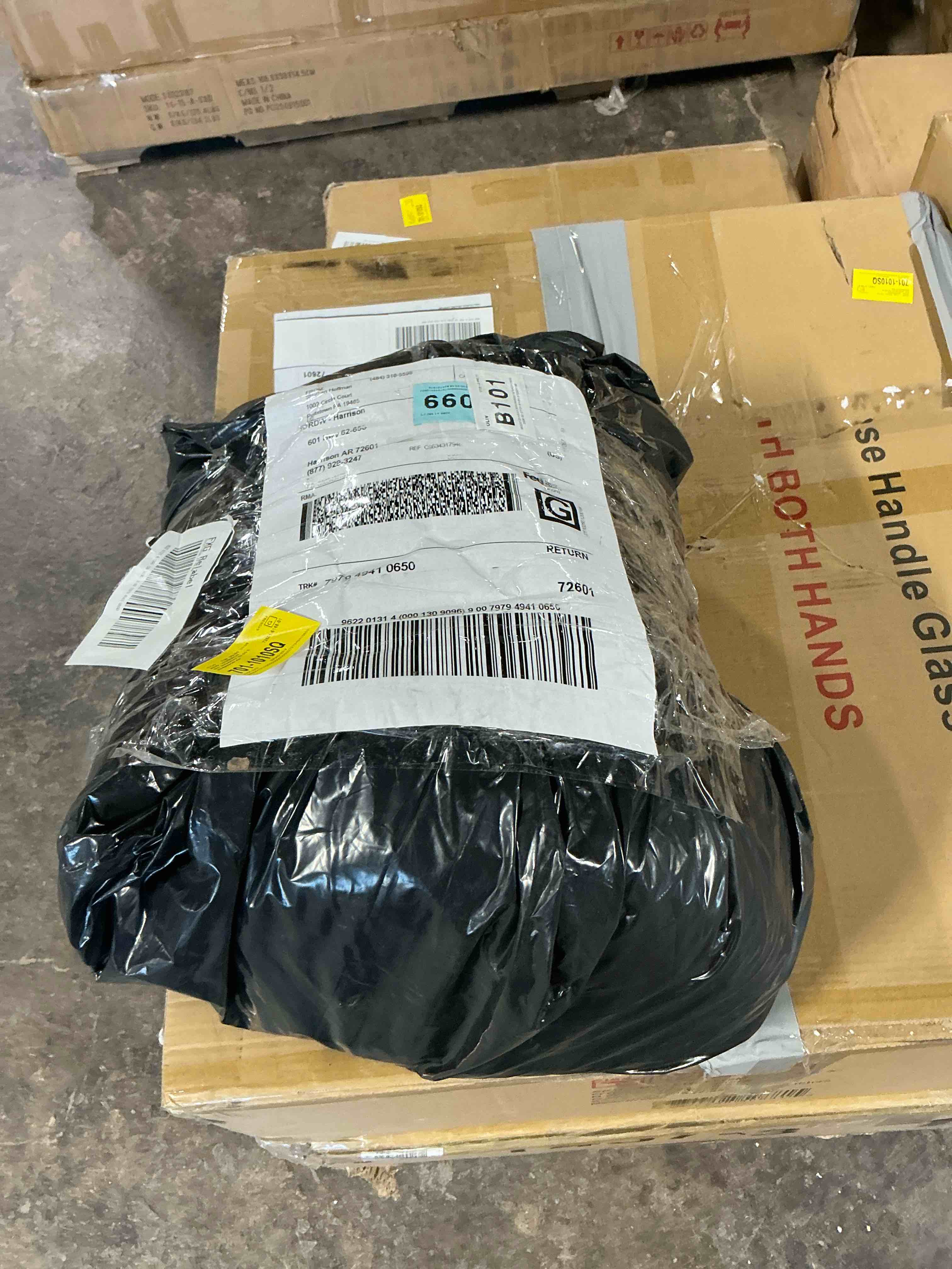 Condition photo showing Good Condition for Emington Reversible Comforter Set