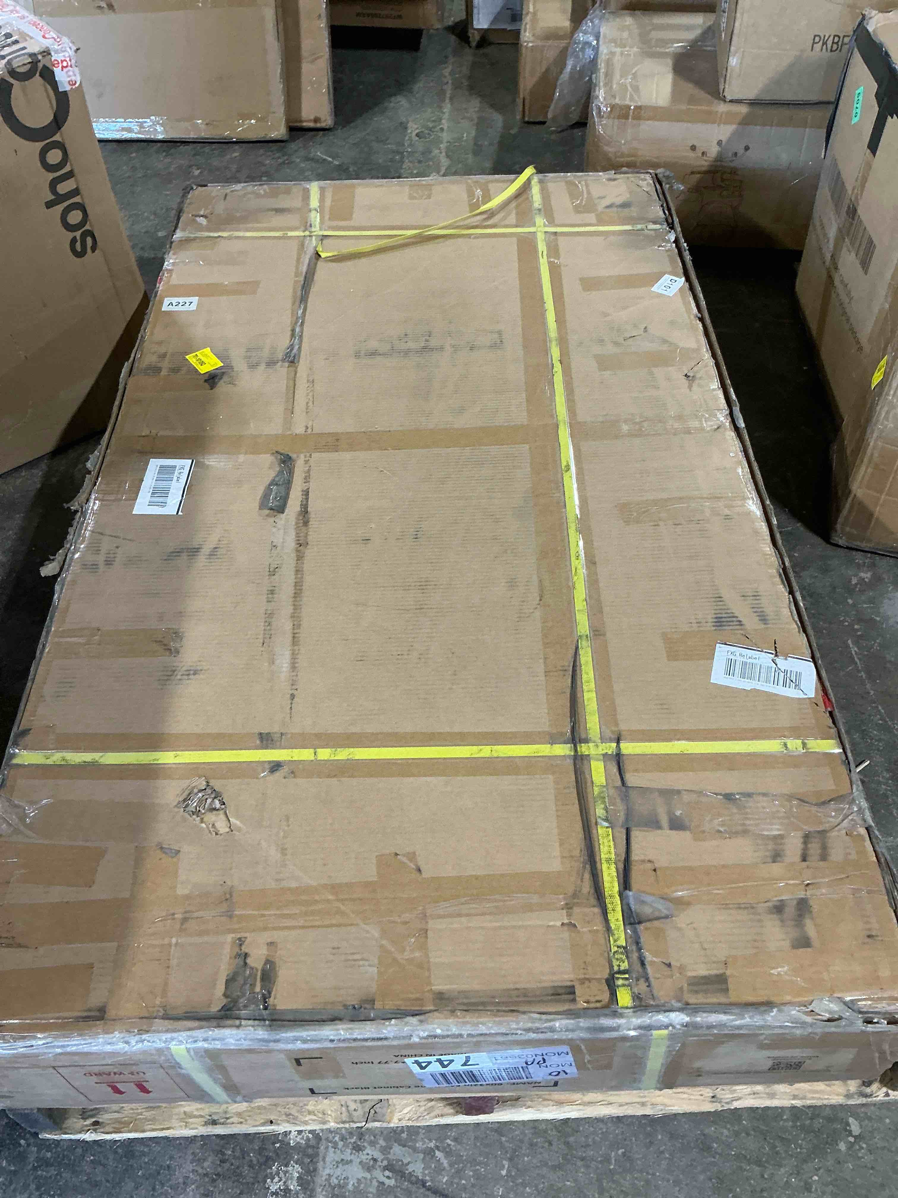 Condition photo showing Good Condition for 60 x 32in Bathroom Medicine Cabinet, Recessed or Surface Lighted Medicine Cabinet