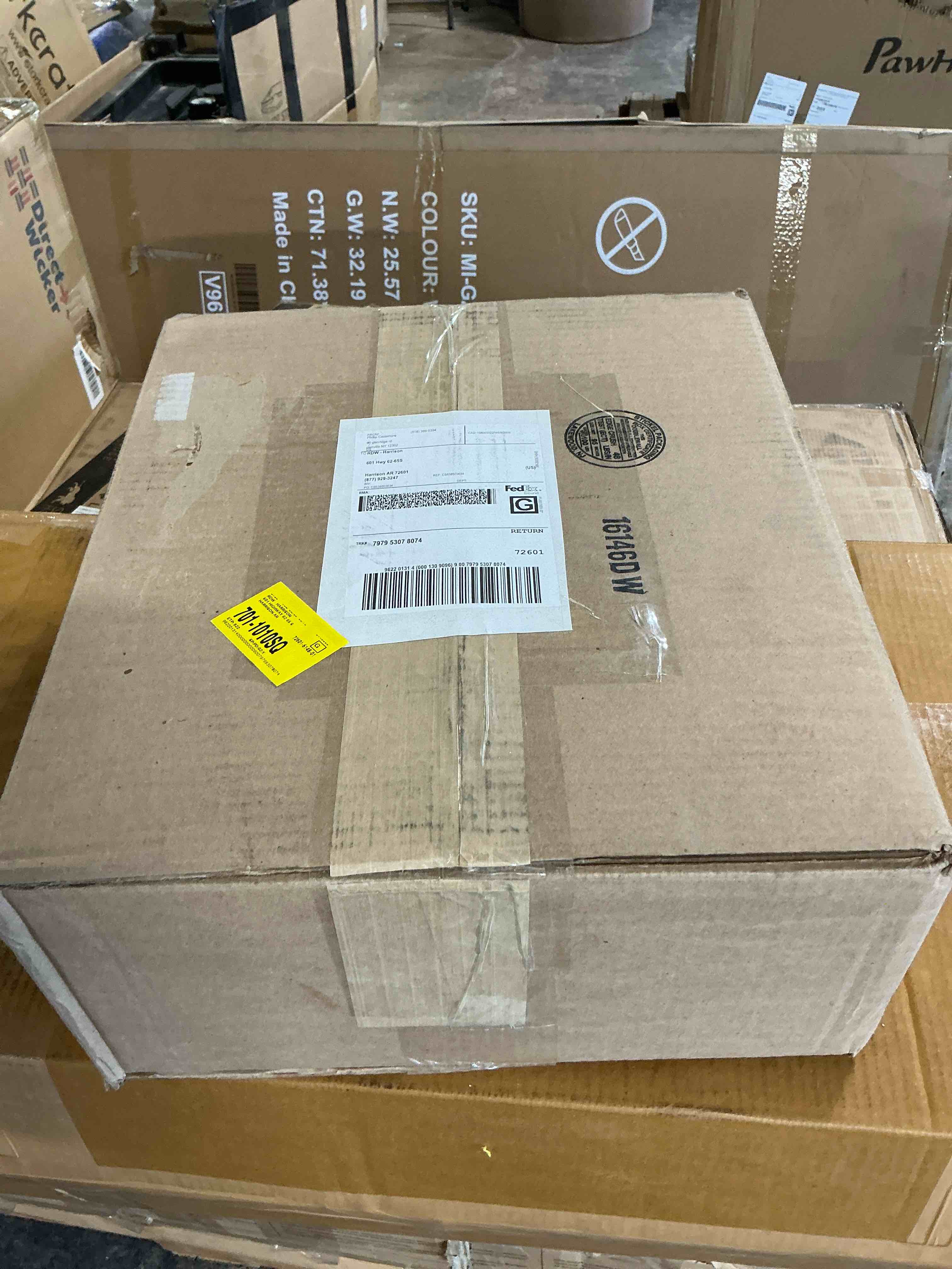 Condition photo showing Good Condition for Antic Feelings 3" x 6" Ceramic Patterned Subway Wall Tile