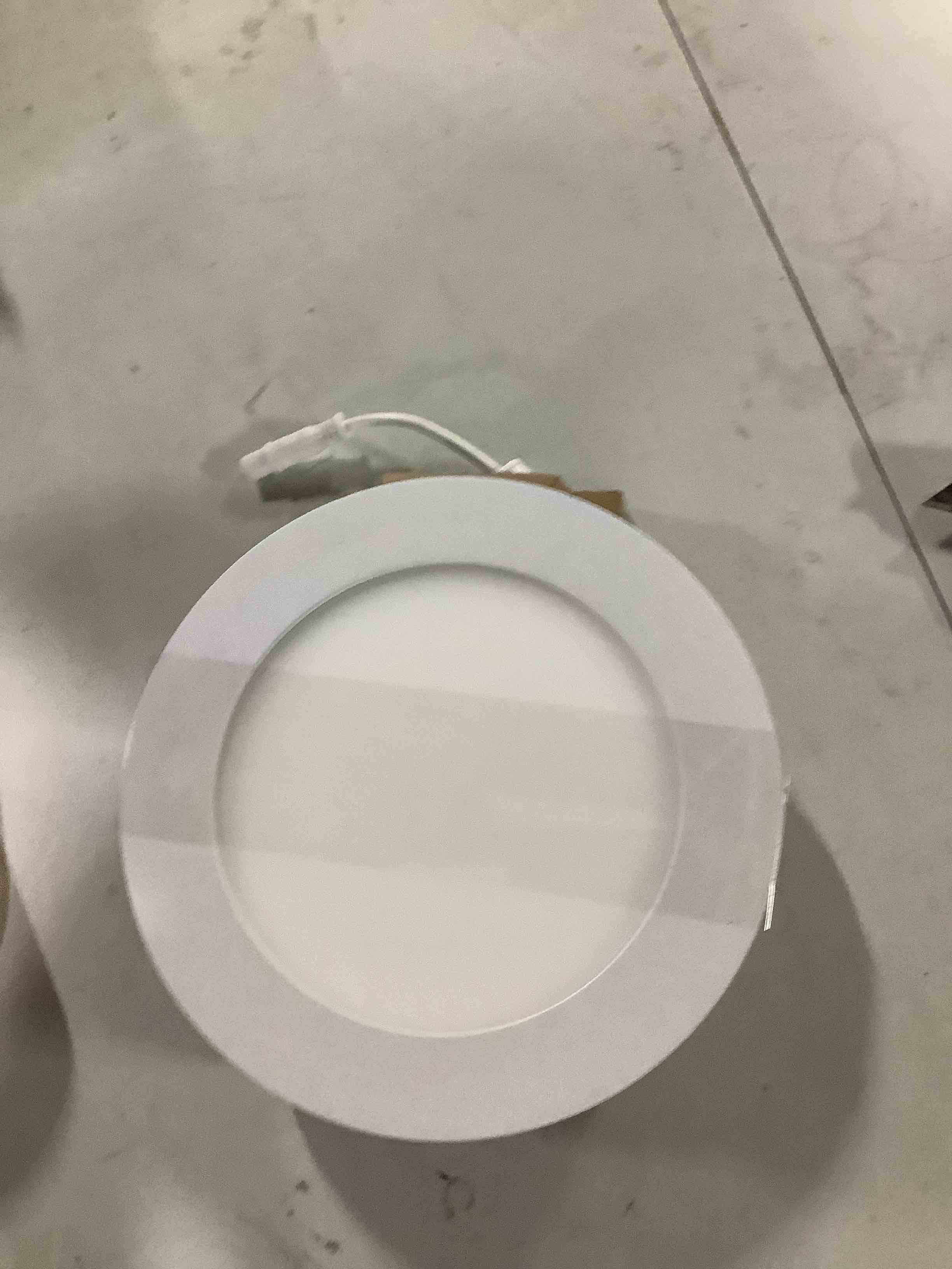 Condition photo showing Good Condition for wiz colors LED down light