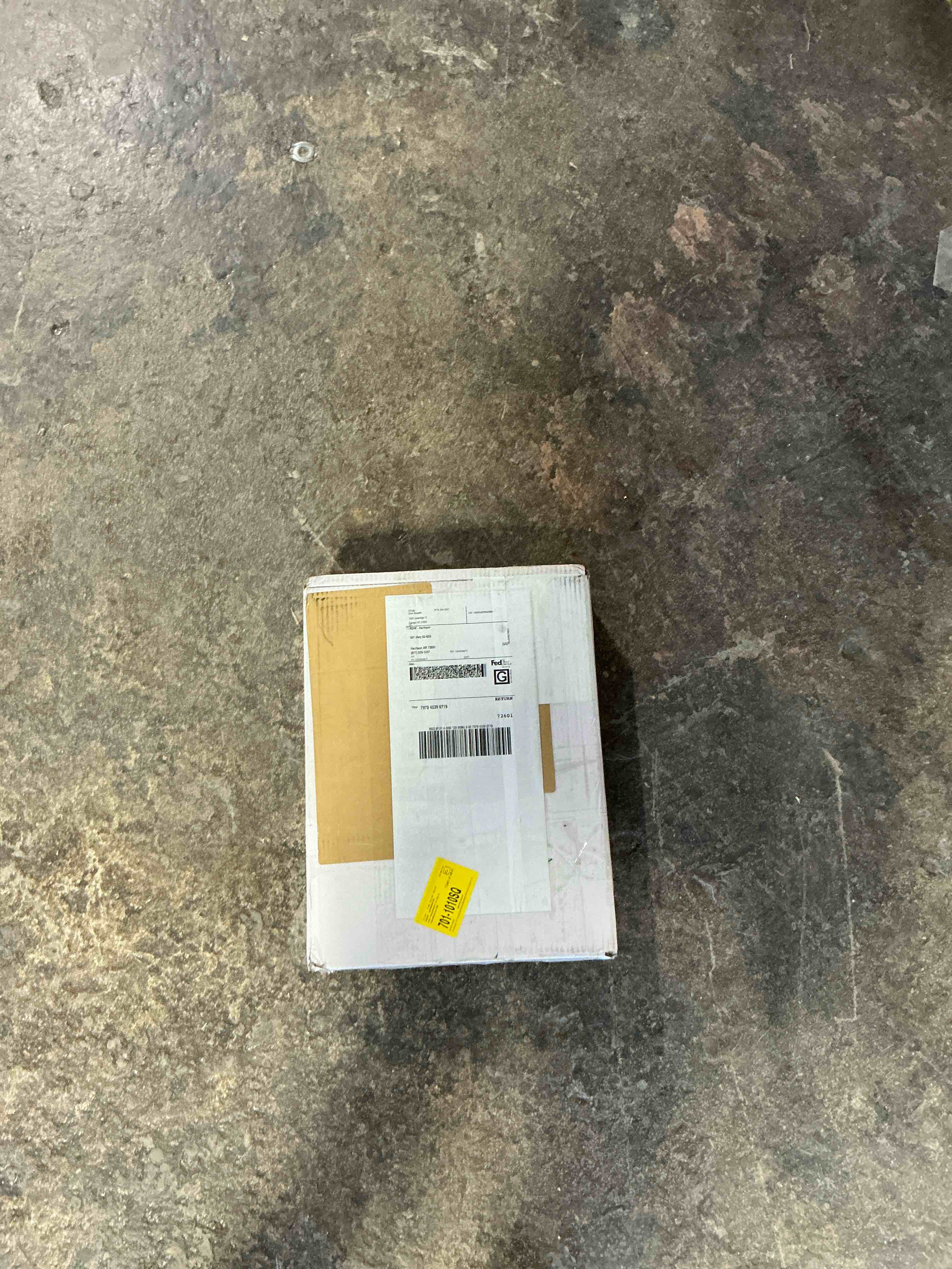 Condition photo showing Good Condition for Single Hole Bathroom Faucet With Drain Assembly