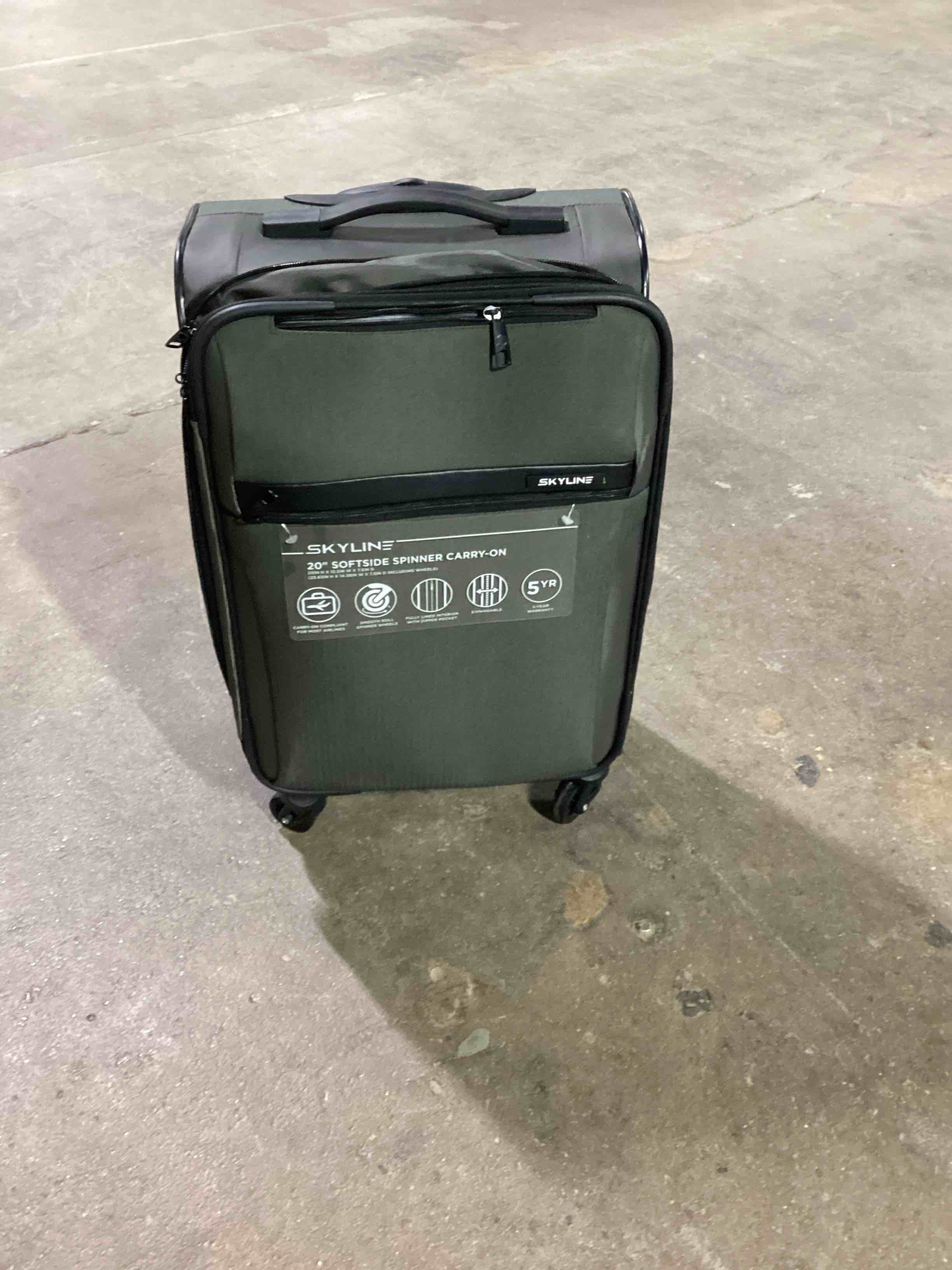 Skyline suitcase