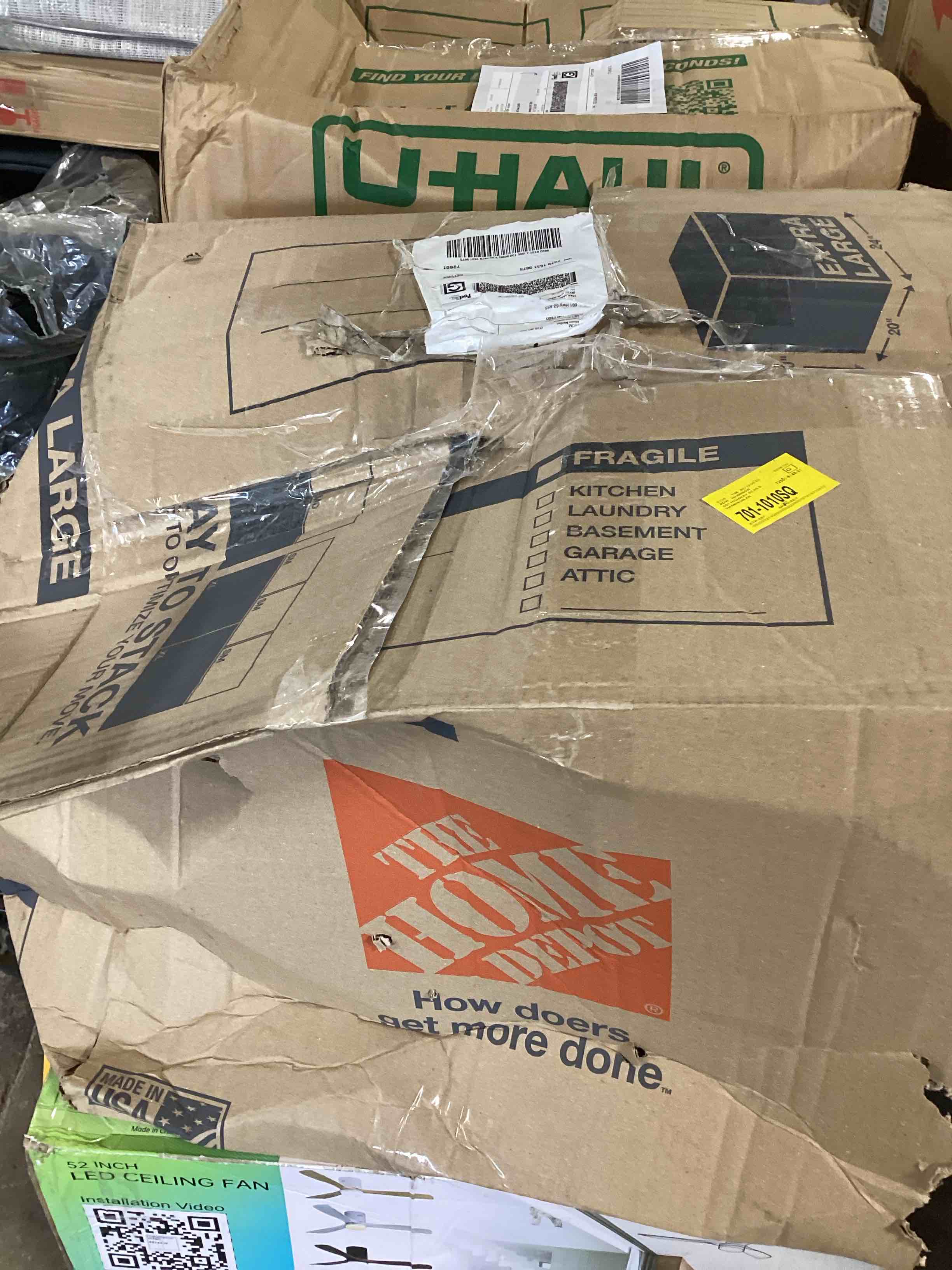 Condition photo showing Good Condition for (may be incomplete )Modern 6 Seater Dining Table Accents, Black