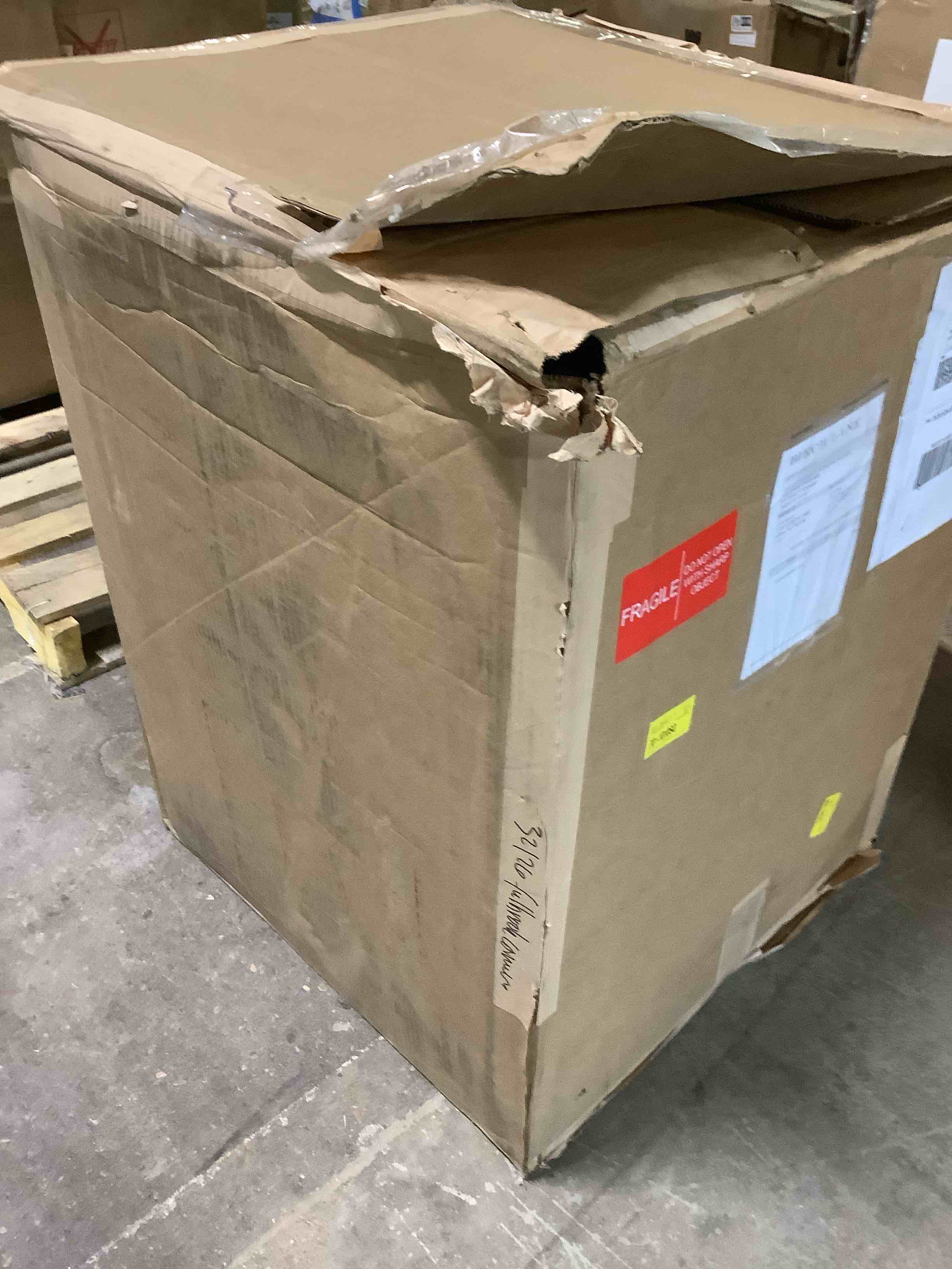 Condition photo showing Good Condition for cushioned chair