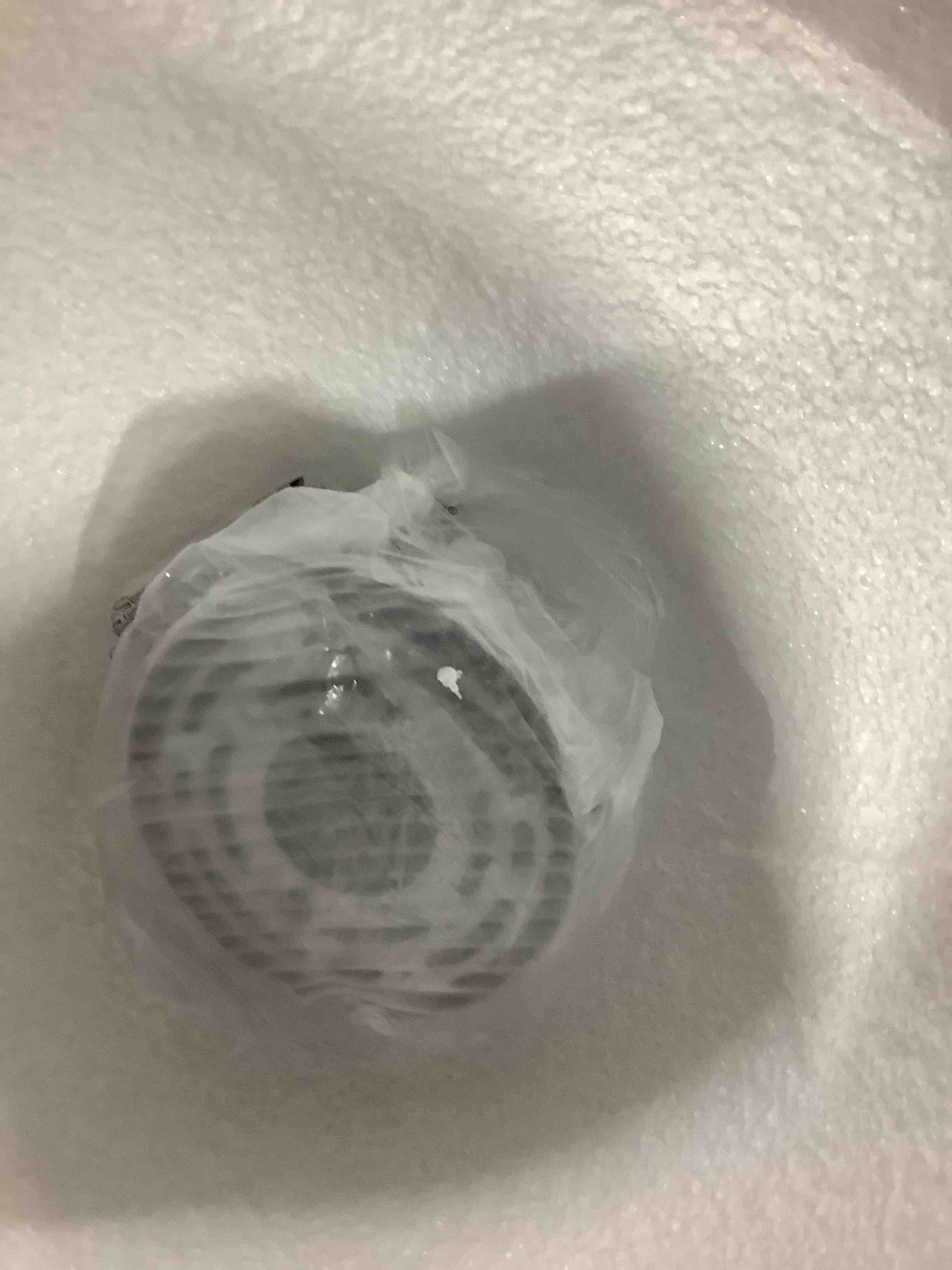 Condition photo showing Good Condition for incomplete chandelier lamp