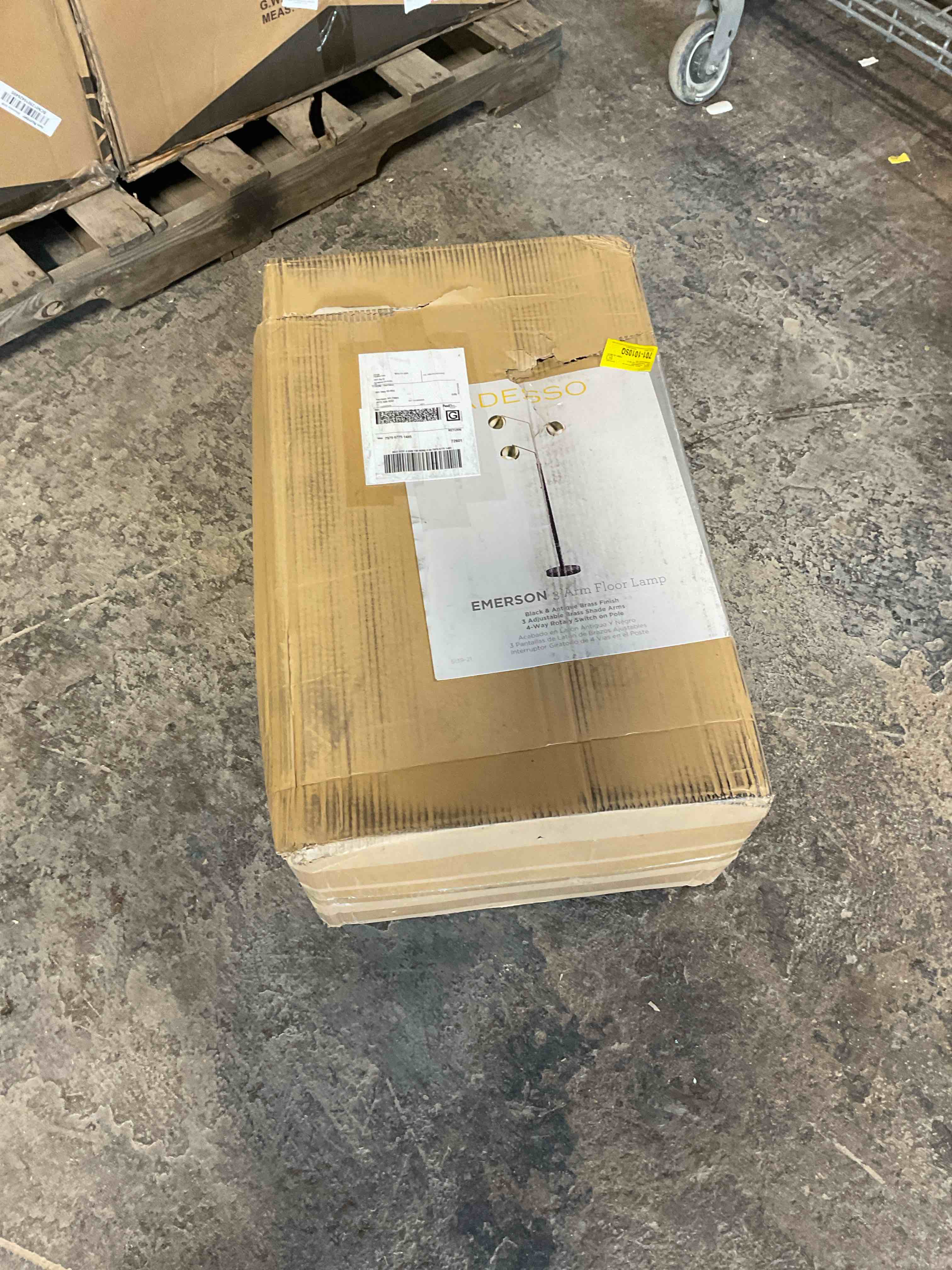Condition photo showing Good Condition for andrei 68" tree floor lamp