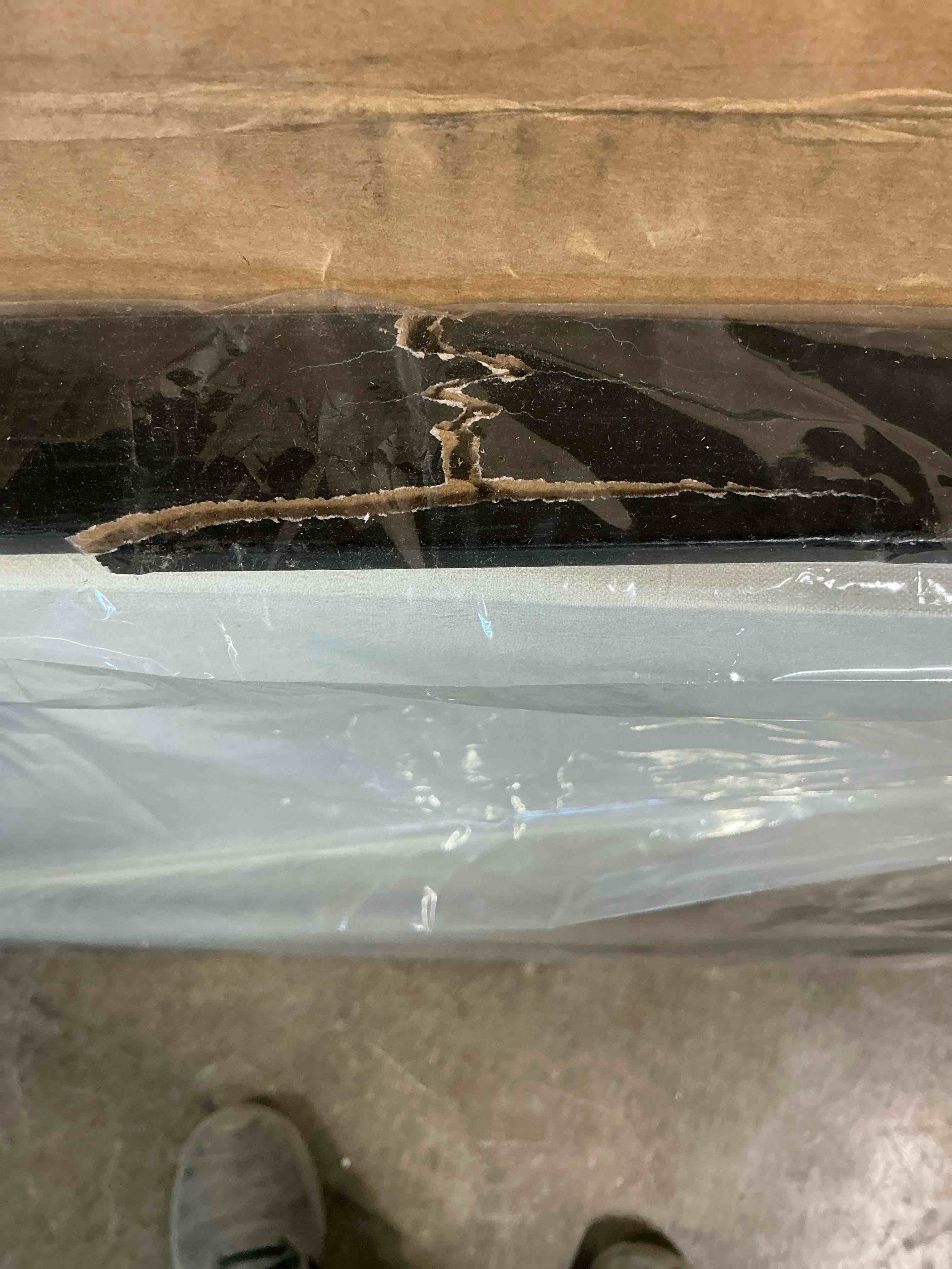 Condition photo showing Good Condition for 30 x 60 wall art