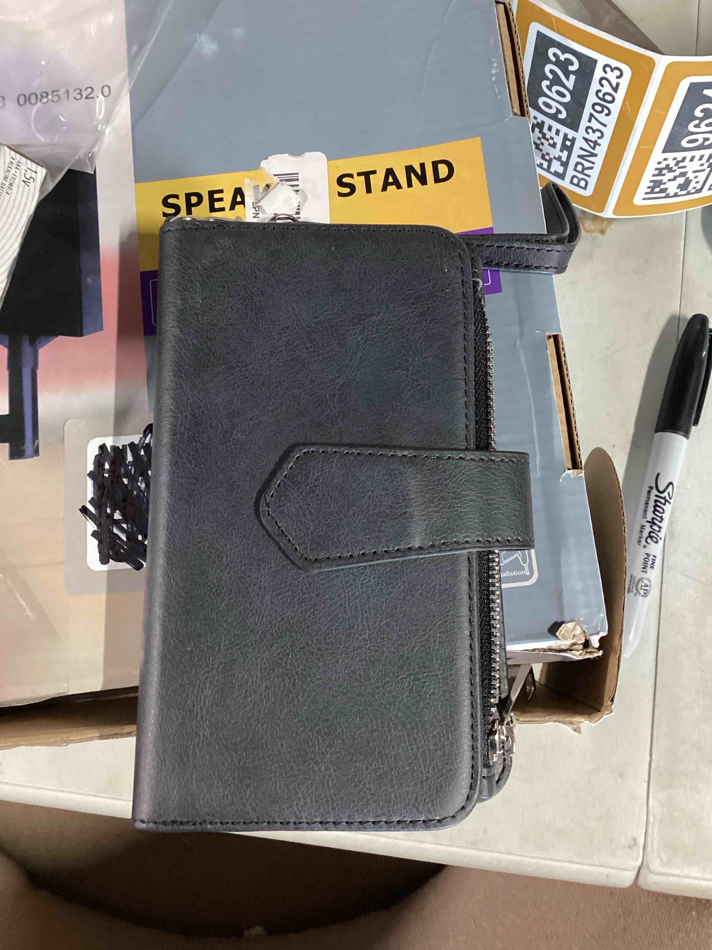 Condition photo showing Good Condition for wallet phone case for iphone 16, 15, 14