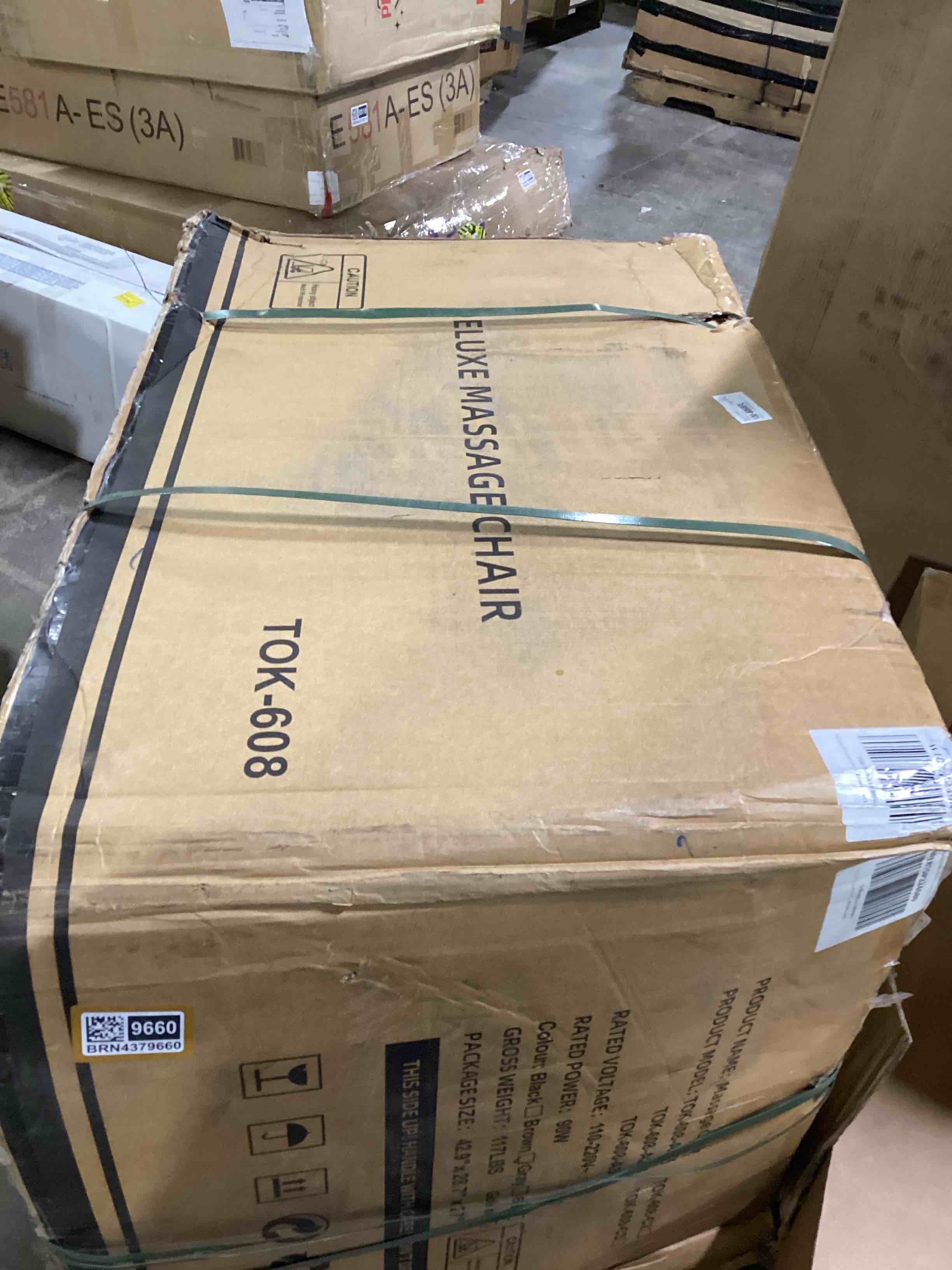 Condition photo showing Good Condition for cloudrest zero gravity full body massage chair with heat foot rollers bluetooth audio and 5 auto modes
