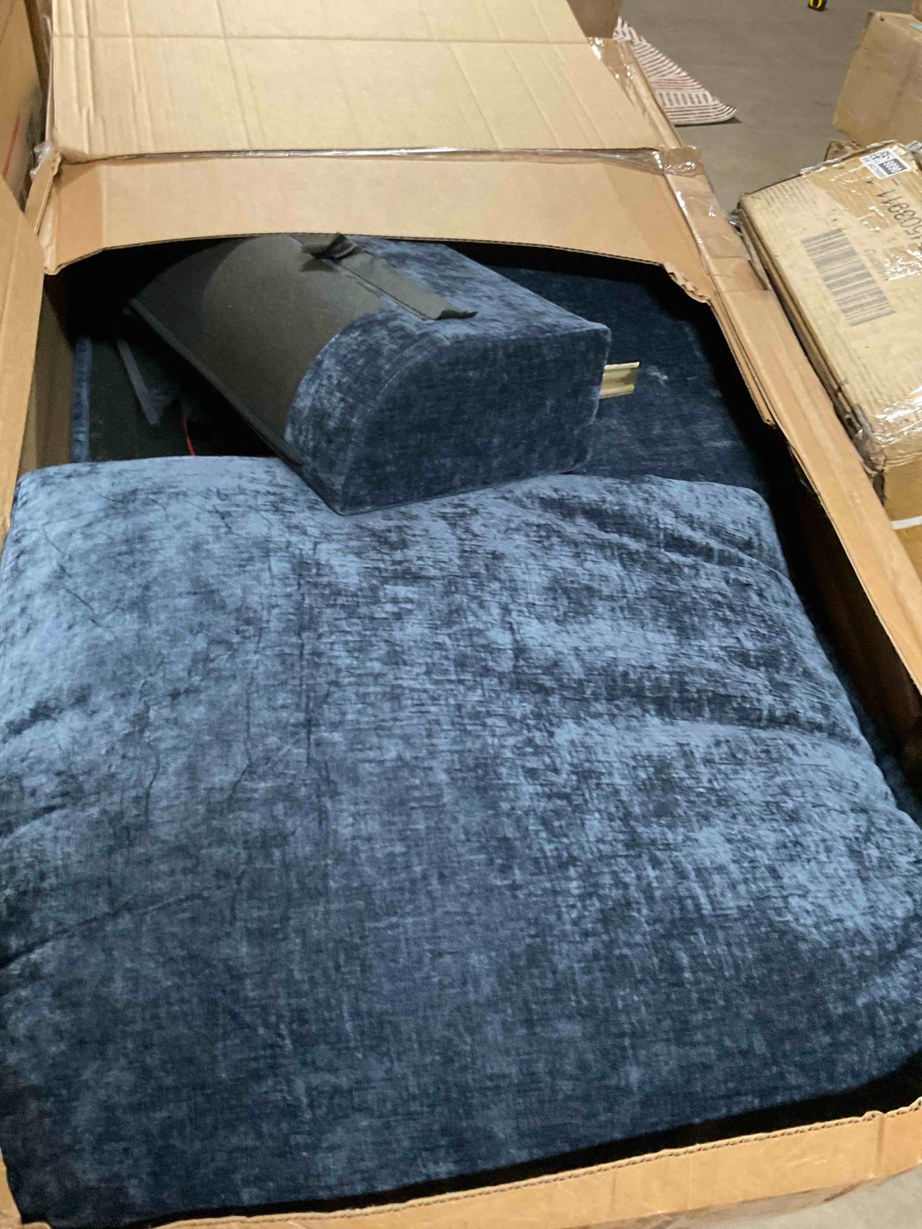 Condition photo showing Good Condition for blue sectional couch