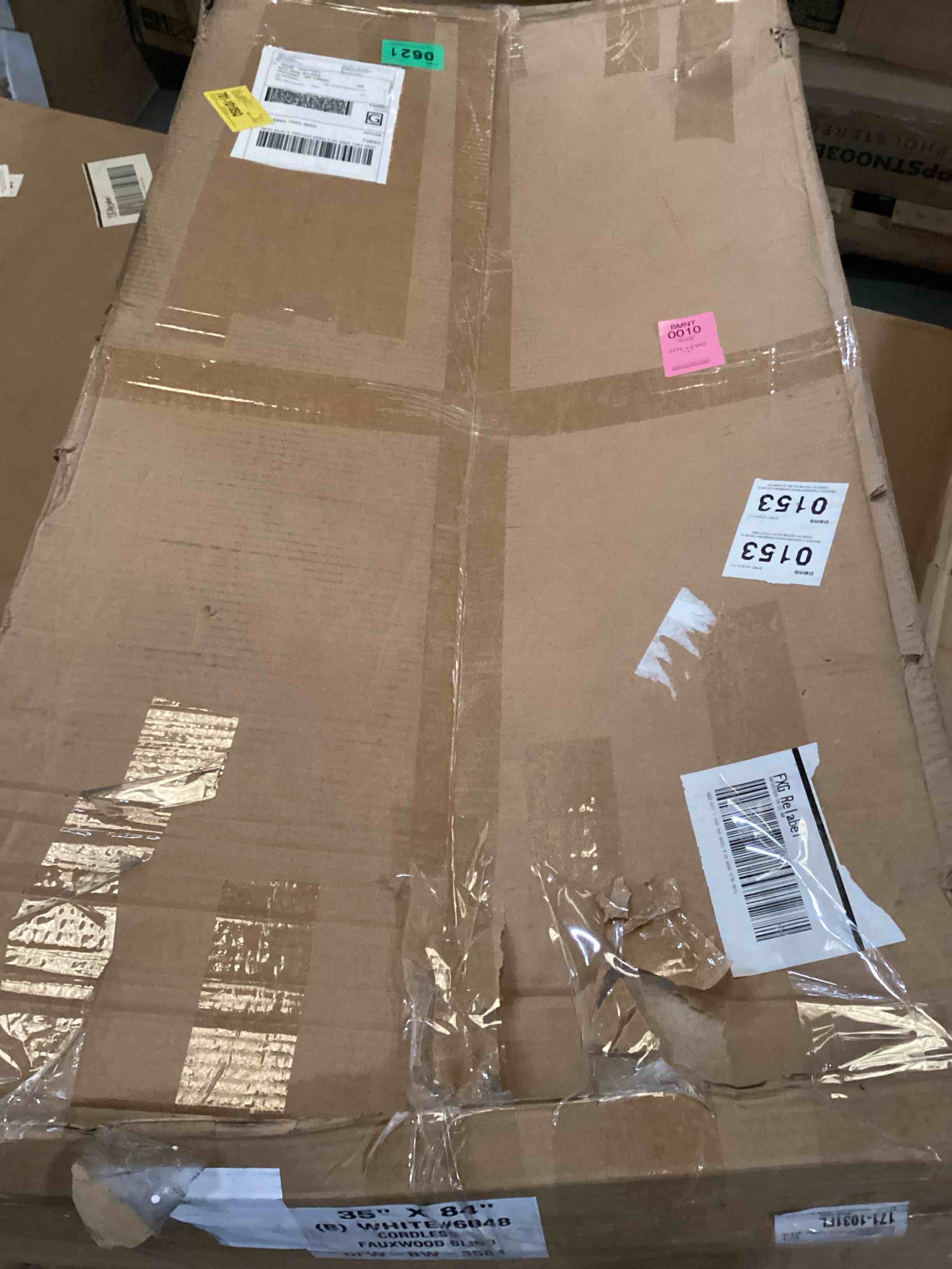 Condition photo showing Good Condition for cordless fauxwood blind