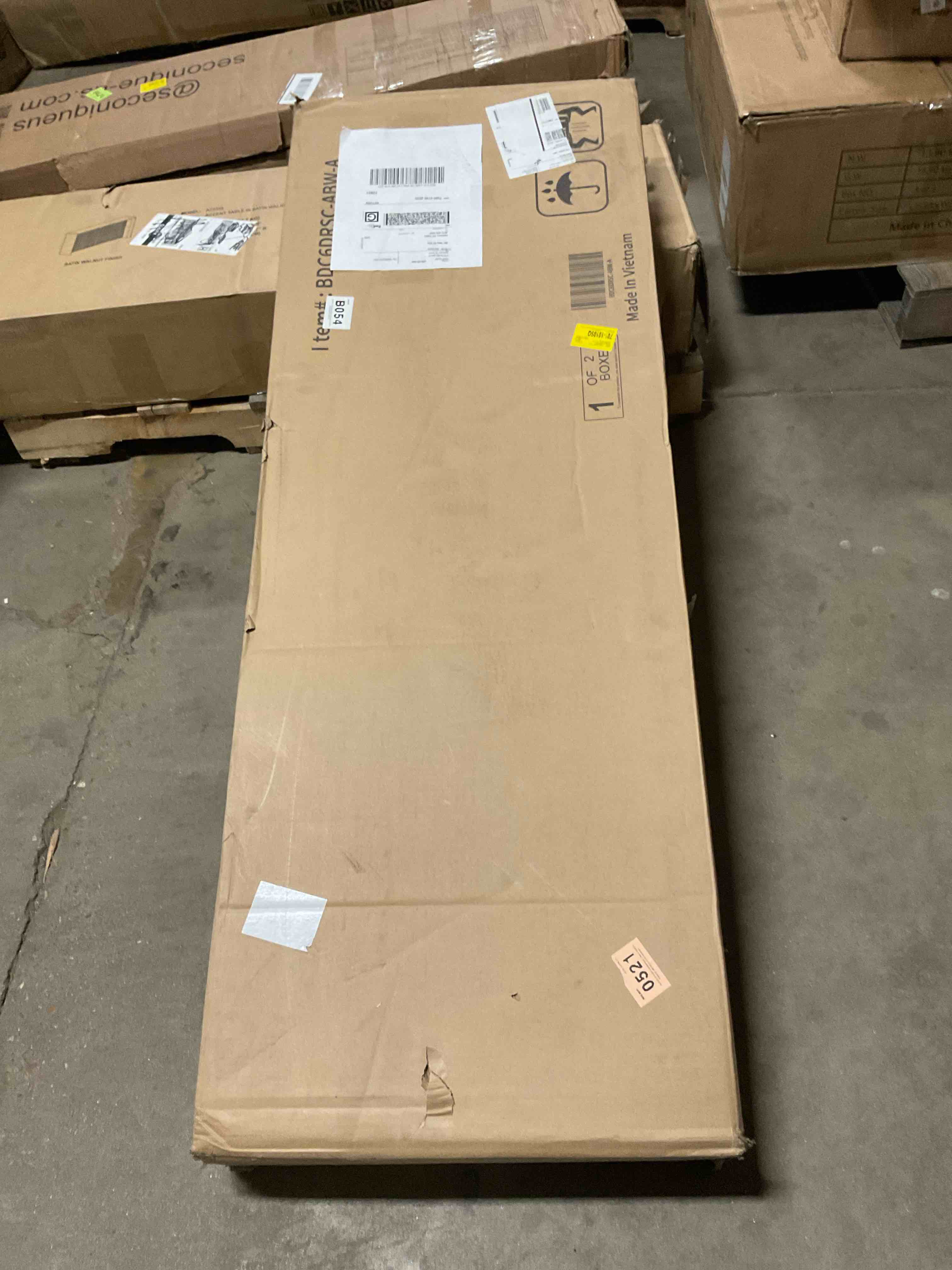 Condition photo showing Good Condition for incomplete grantville farmhouse 6 - drawers double dresser