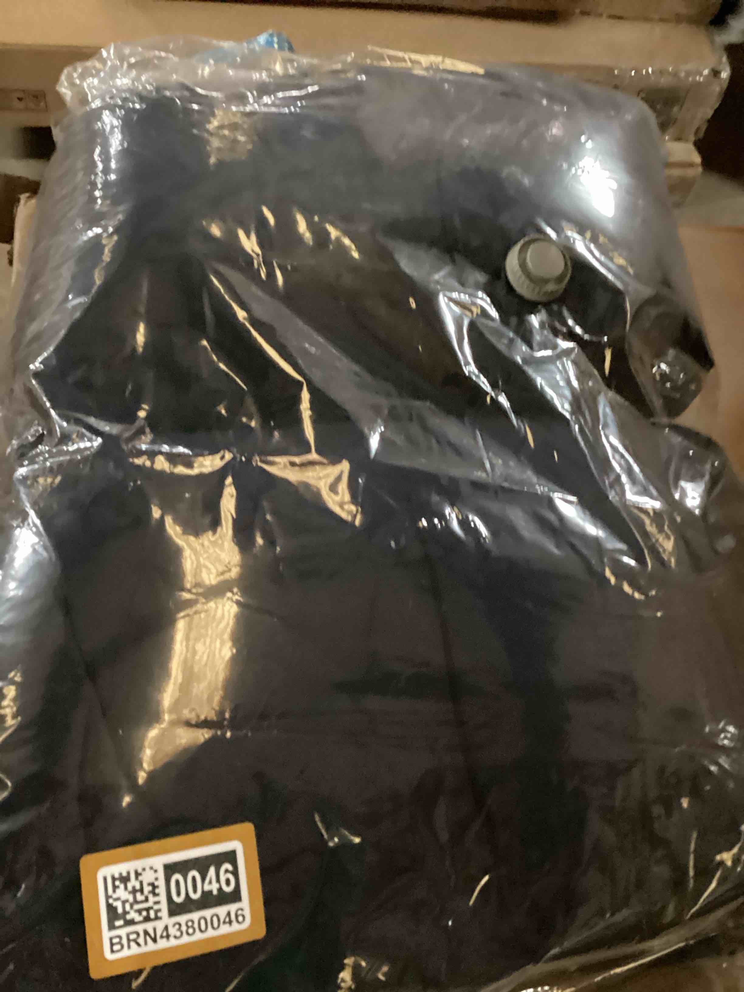 Condition photo showing Good Condition for blue pillows 