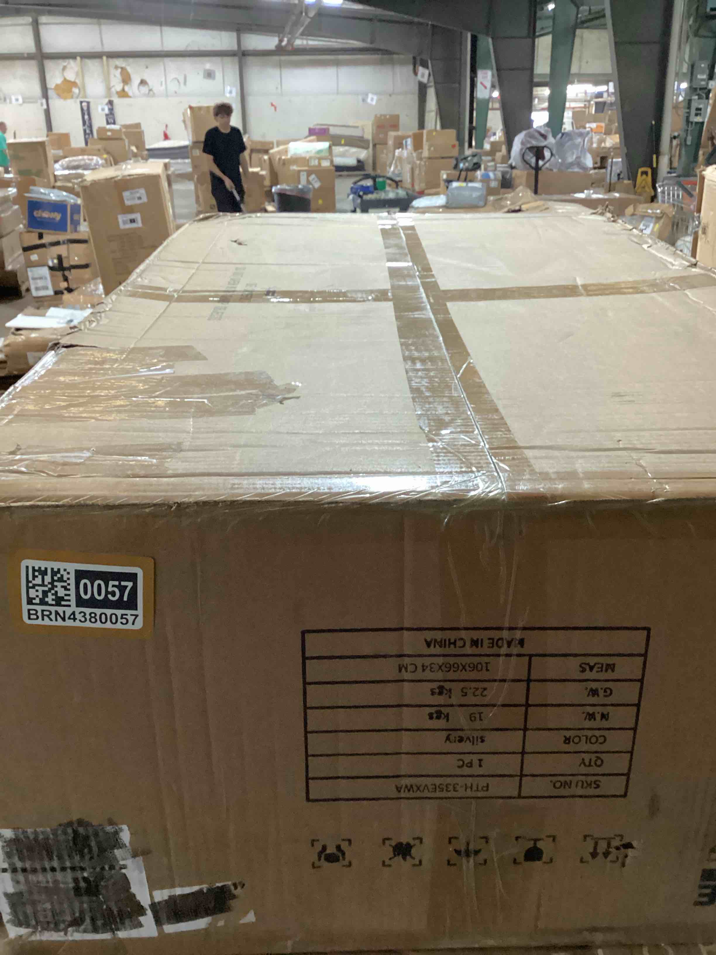 Condition photo showing Good Condition for stainless steel utility sink, freestanding single bowl sink with right drawer and workbench, commercial laundry sink with retractable cold&hot water faucet and hooks, for kitchen garage indoor&outdoor