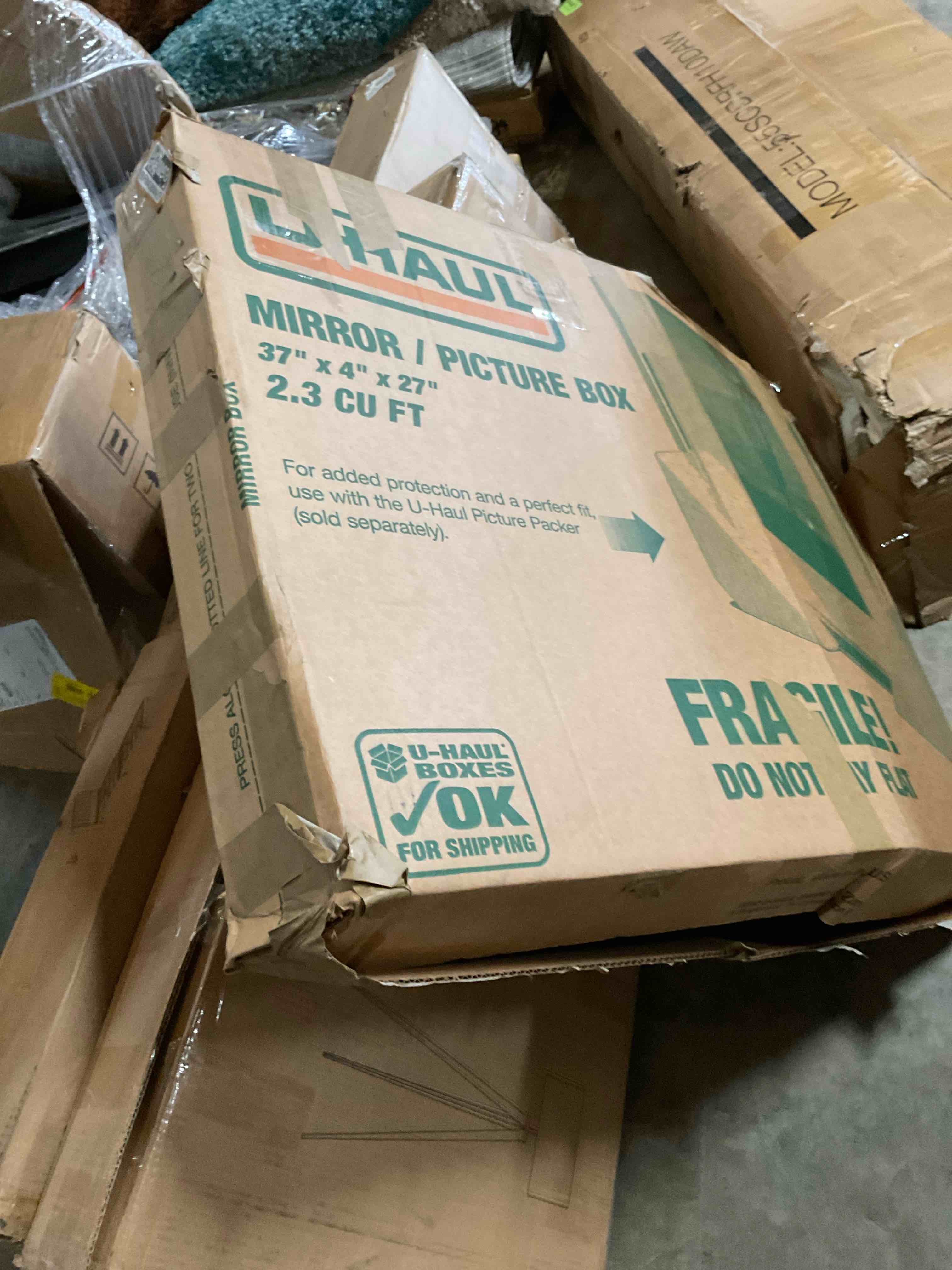 Condition photo showing Good Condition for plastic shelf