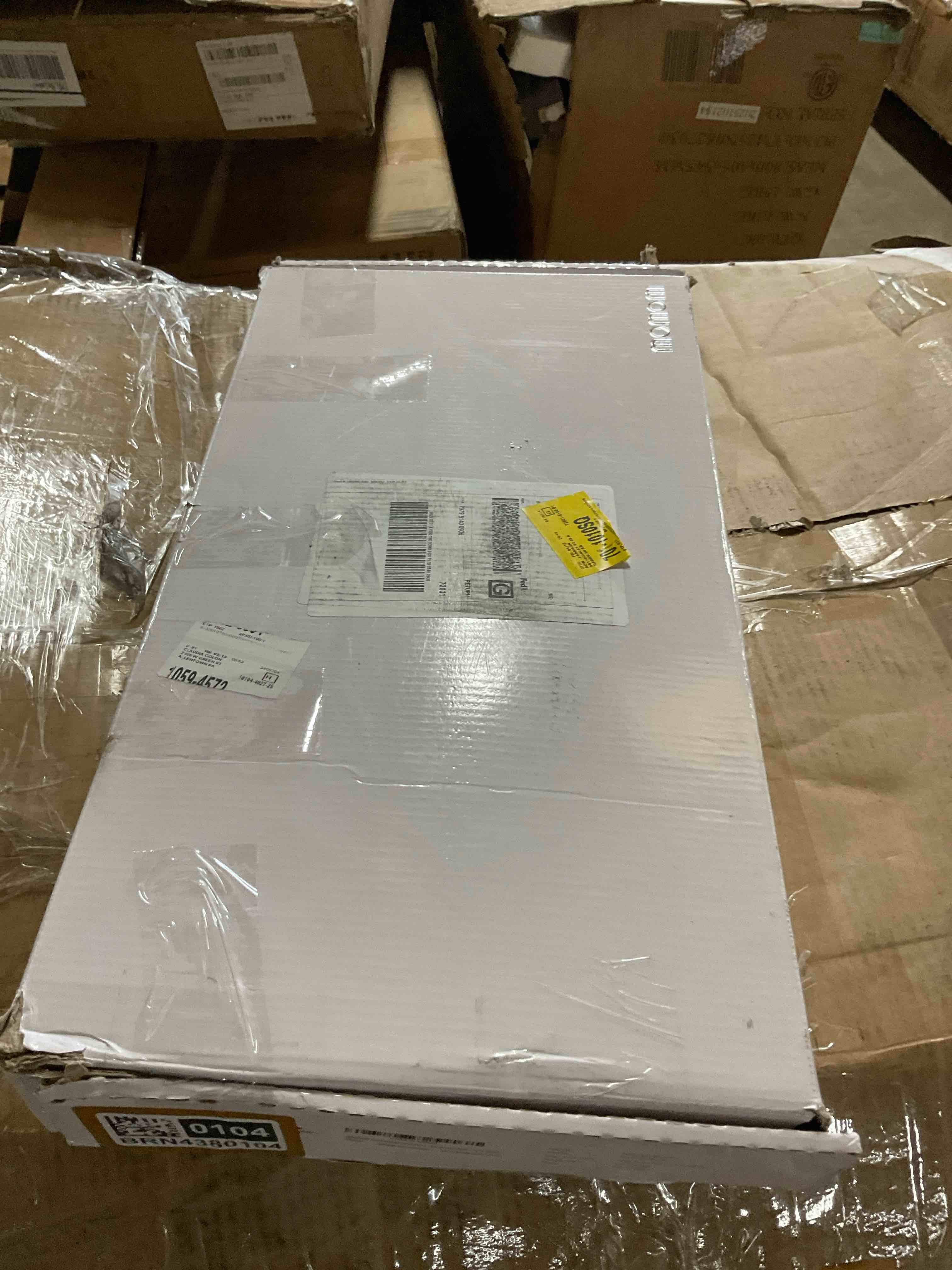 Condition photo showing Good Condition for faucet installation kit momom 