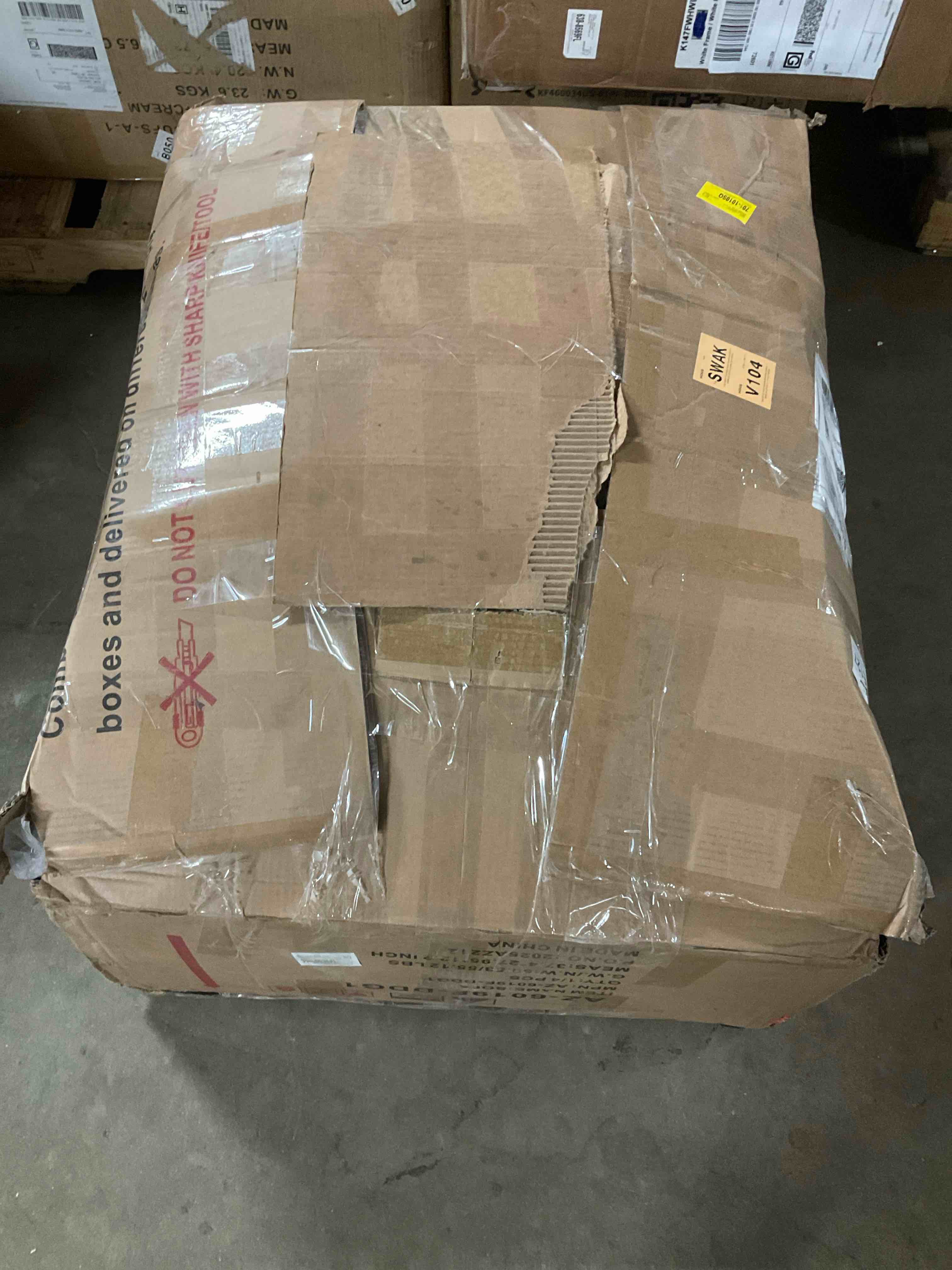 https://s3.amazonaws.com/lotting-images-prod/RustDustWanderlust/BRN4380220_1776275852541.jpeg